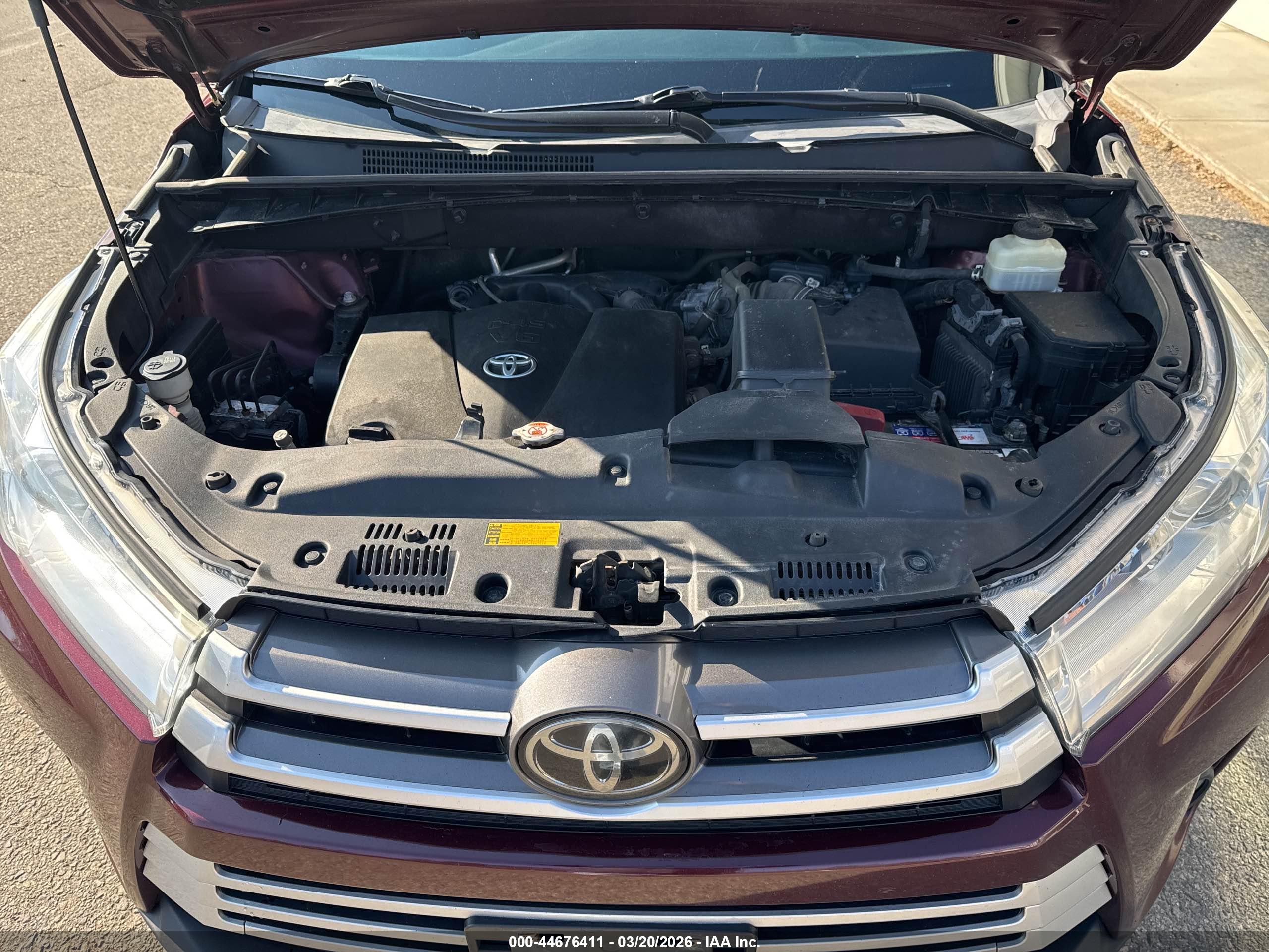 TOYOTA HIGHLANDER image 10