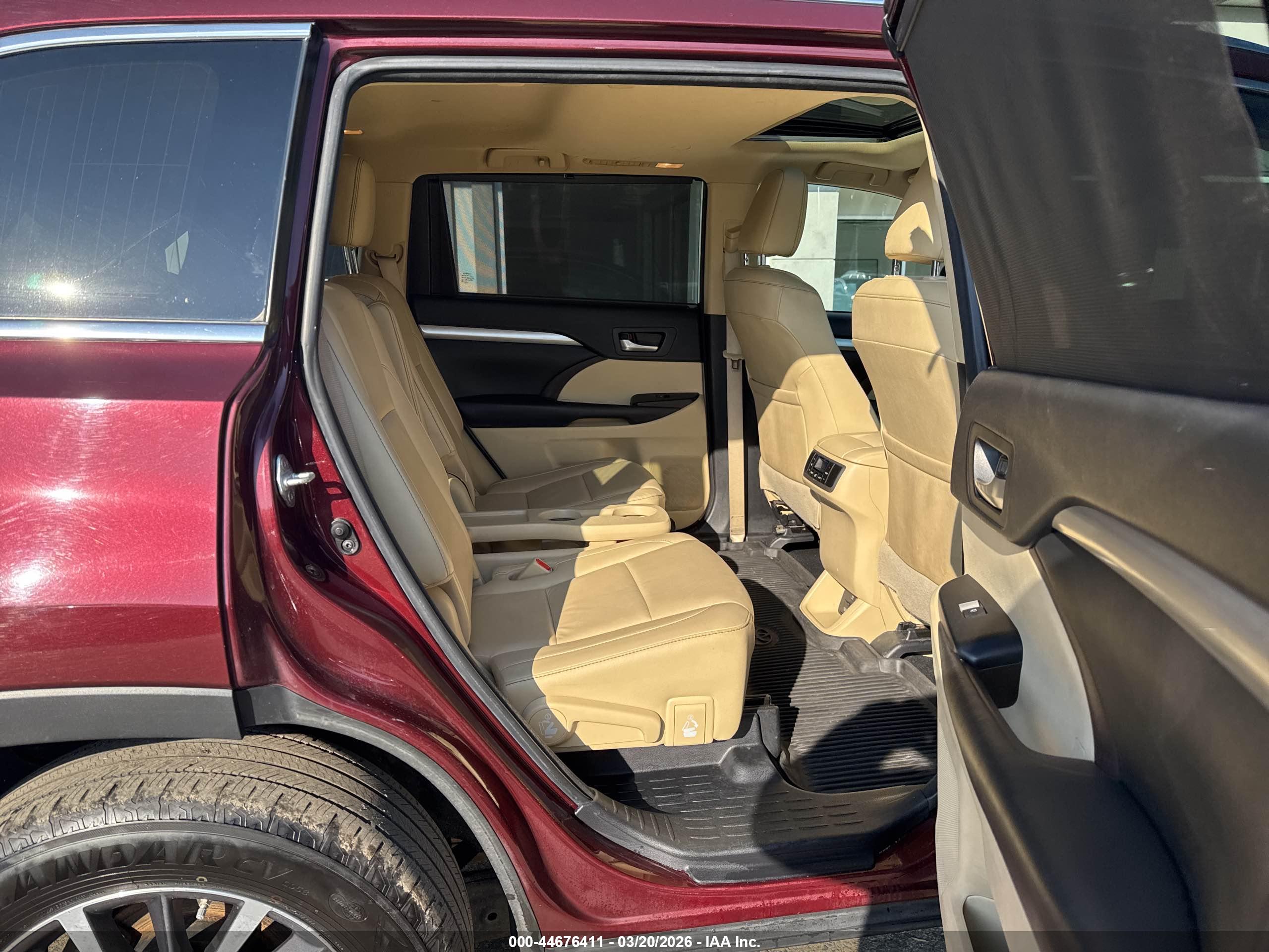 TOYOTA HIGHLANDER image 8