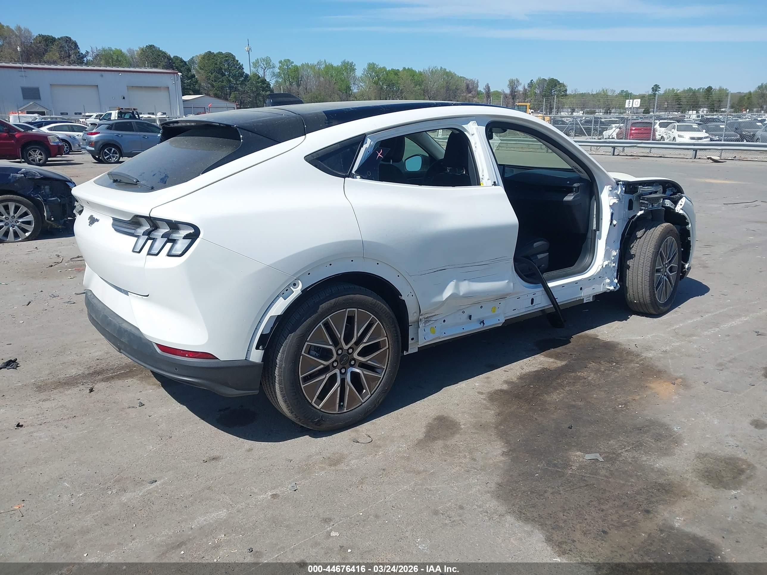 FORD MUSTANG image 4