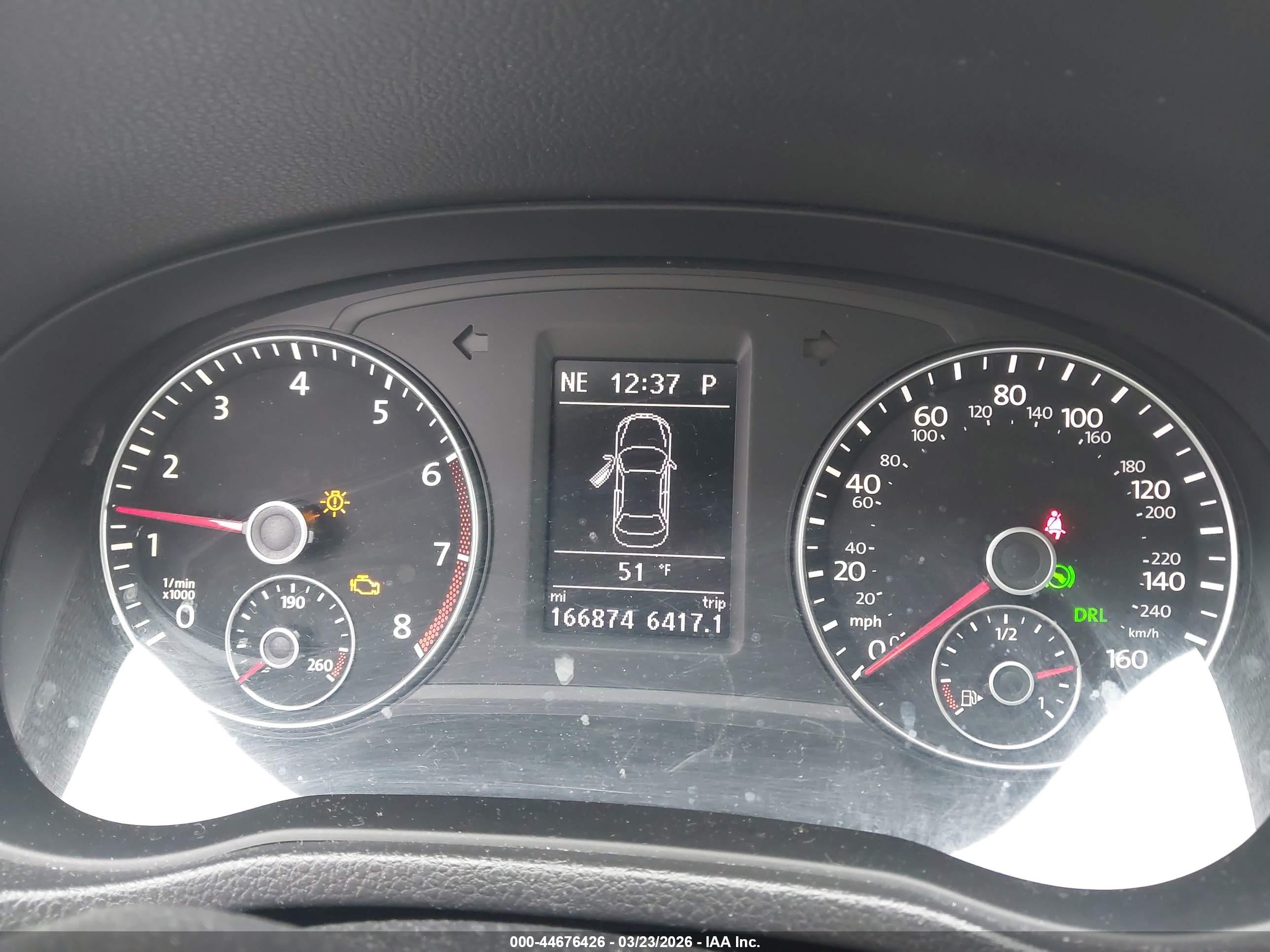 VOLKSWAGEN PASSAT image 7