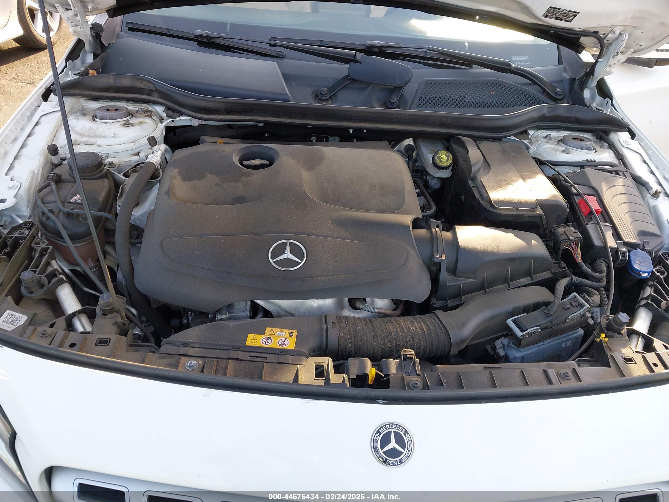 MERCEDES-BENZ GLA image 10
