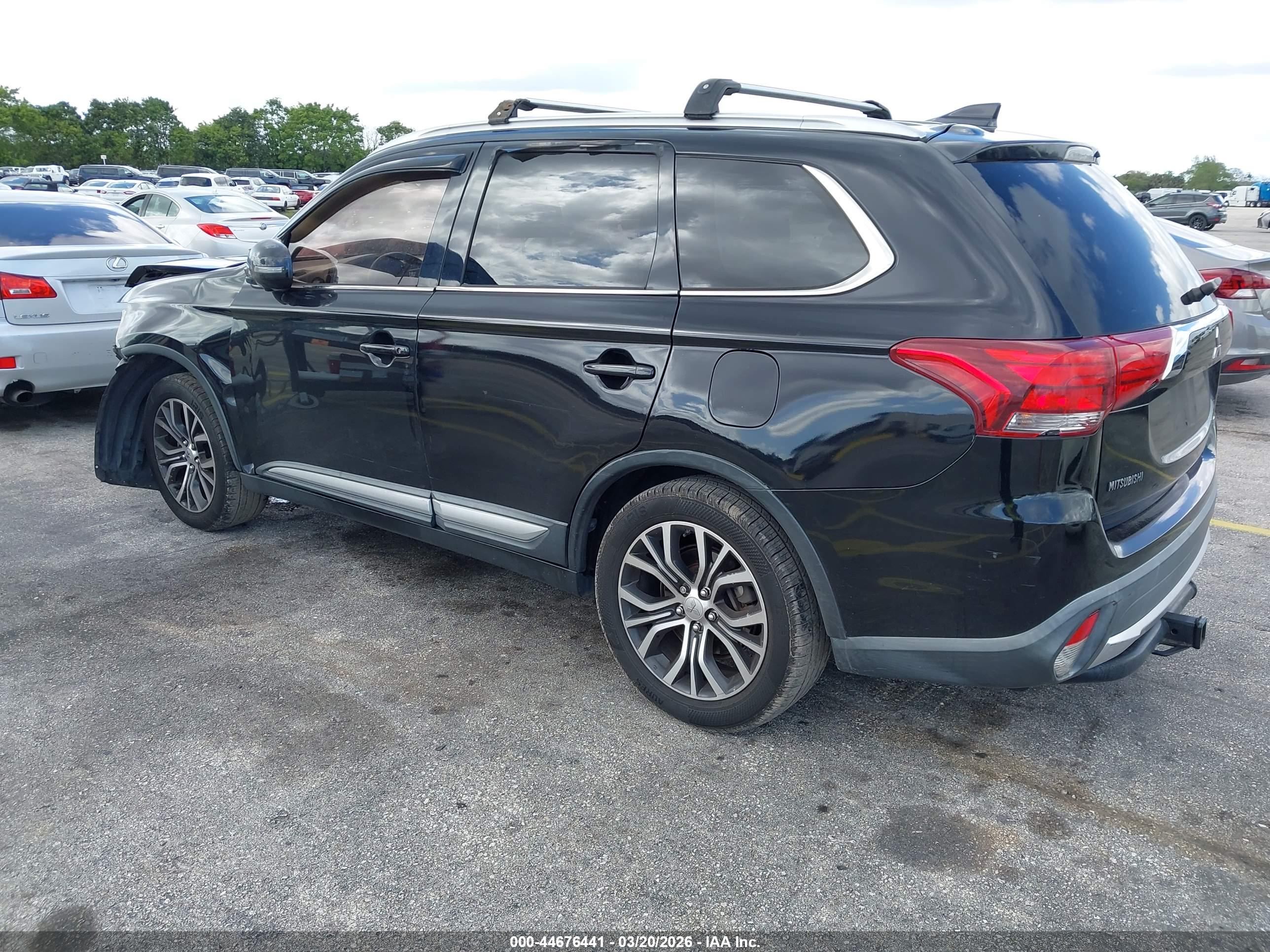 MITSUBISHI OUTLANDER image 3