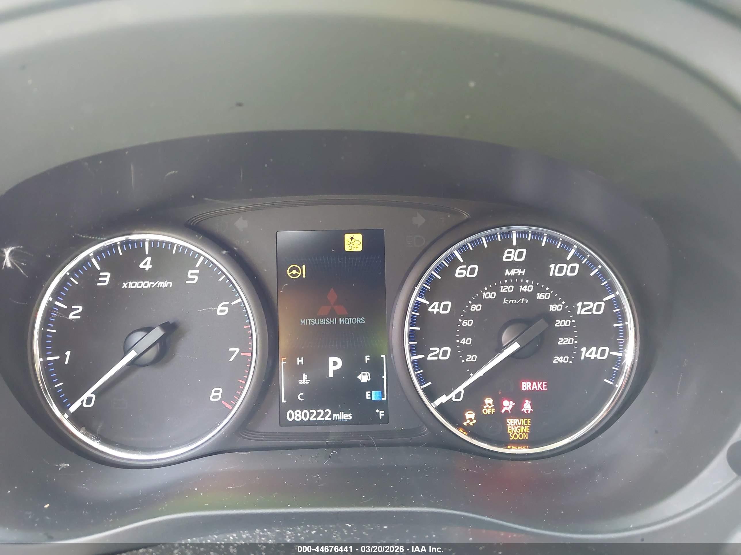 MITSUBISHI OUTLANDER image 7