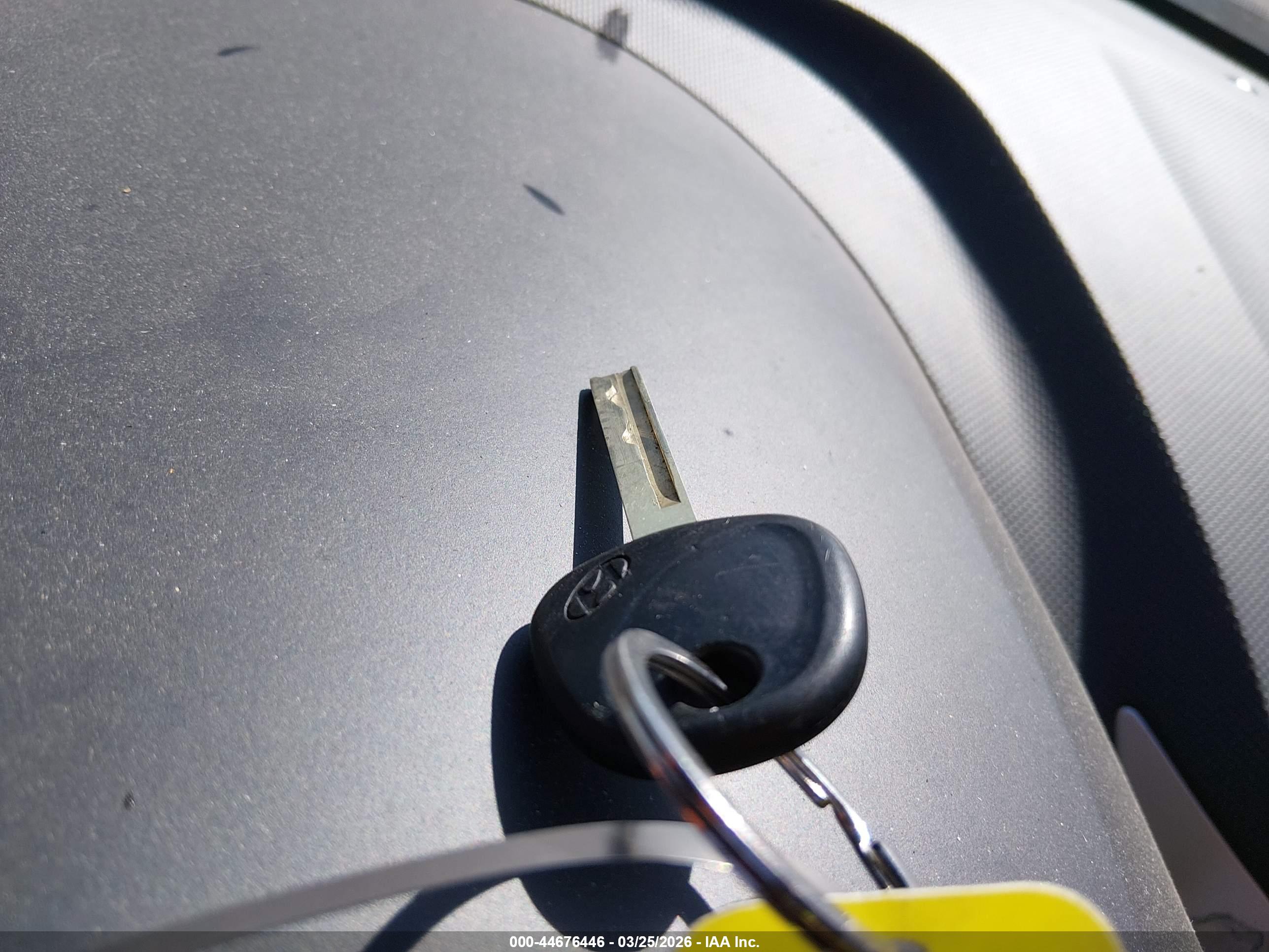 HYUNDAI ACCENT image 11