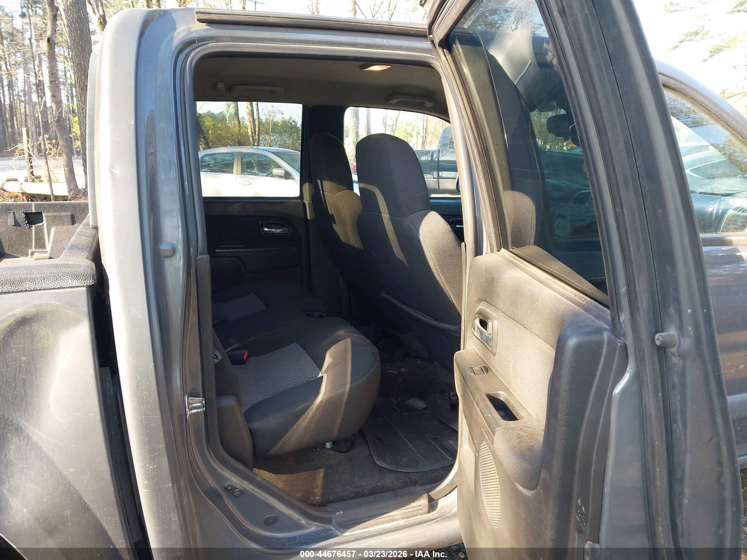 GMC CANYON image 8
