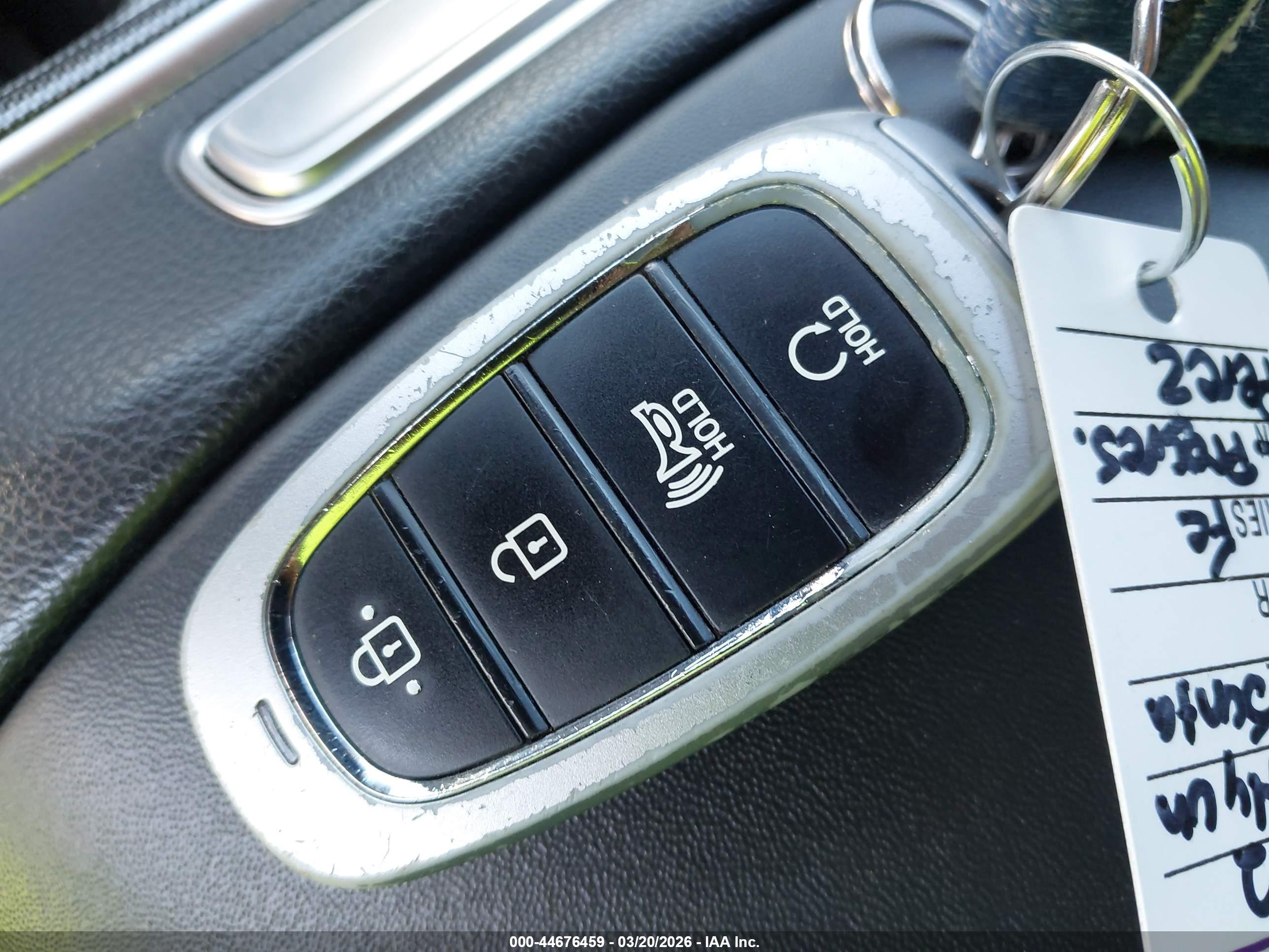 HYUNDAI SANTA image 11