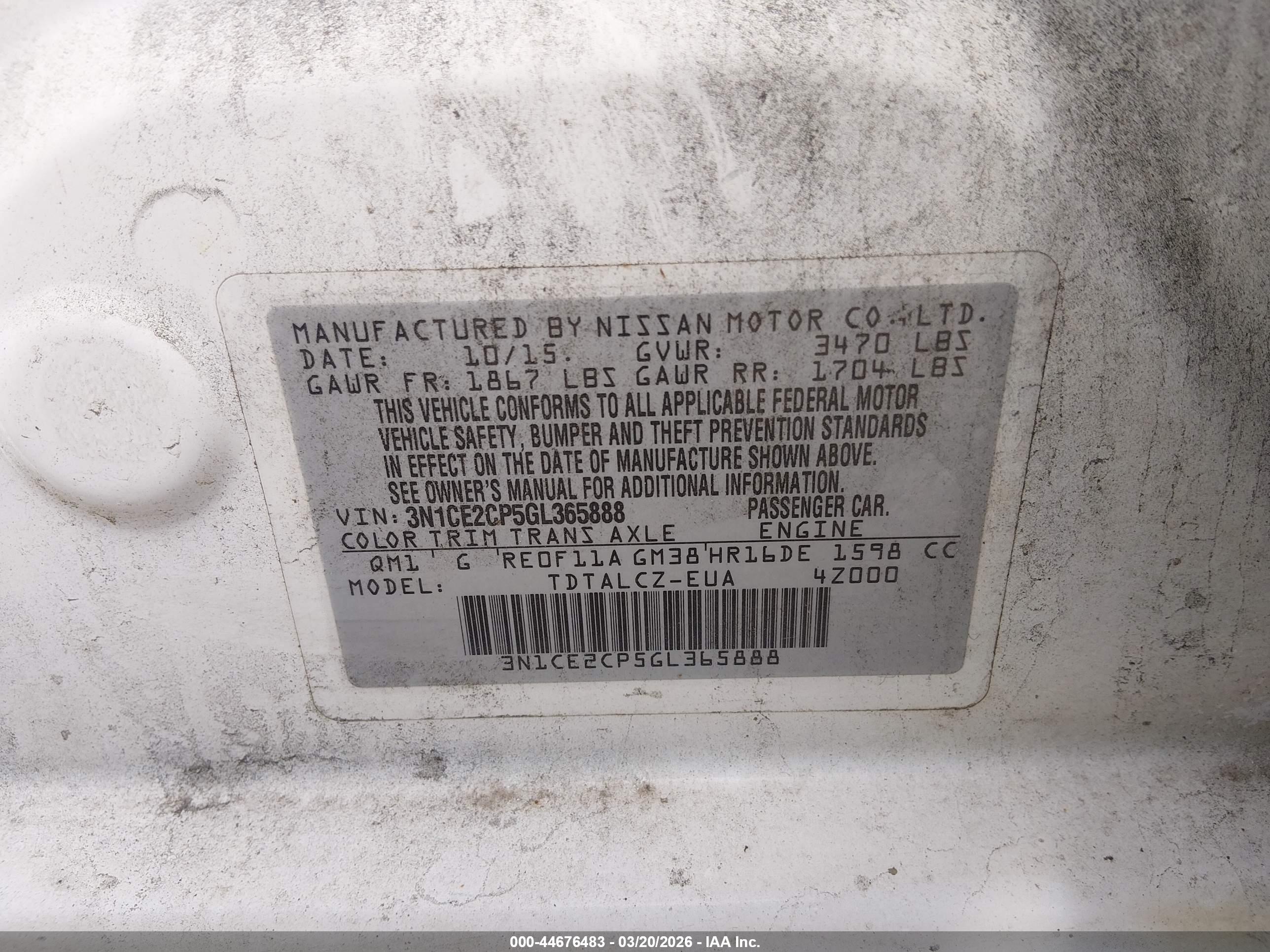 NISSAN VERSA image 9