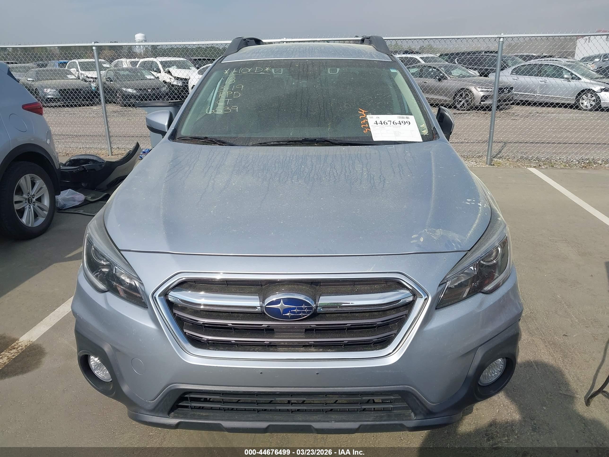 SUBARU OUTBACK image 6