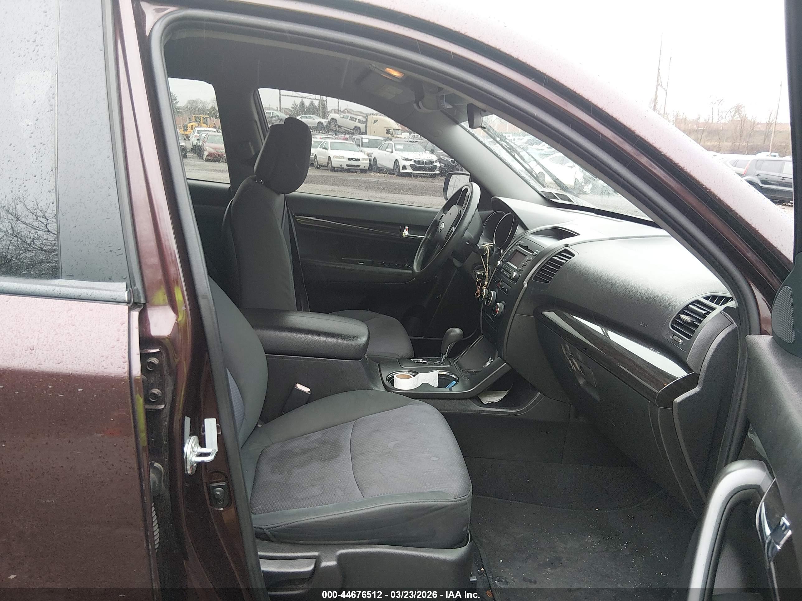 KIA SORENTO image 5