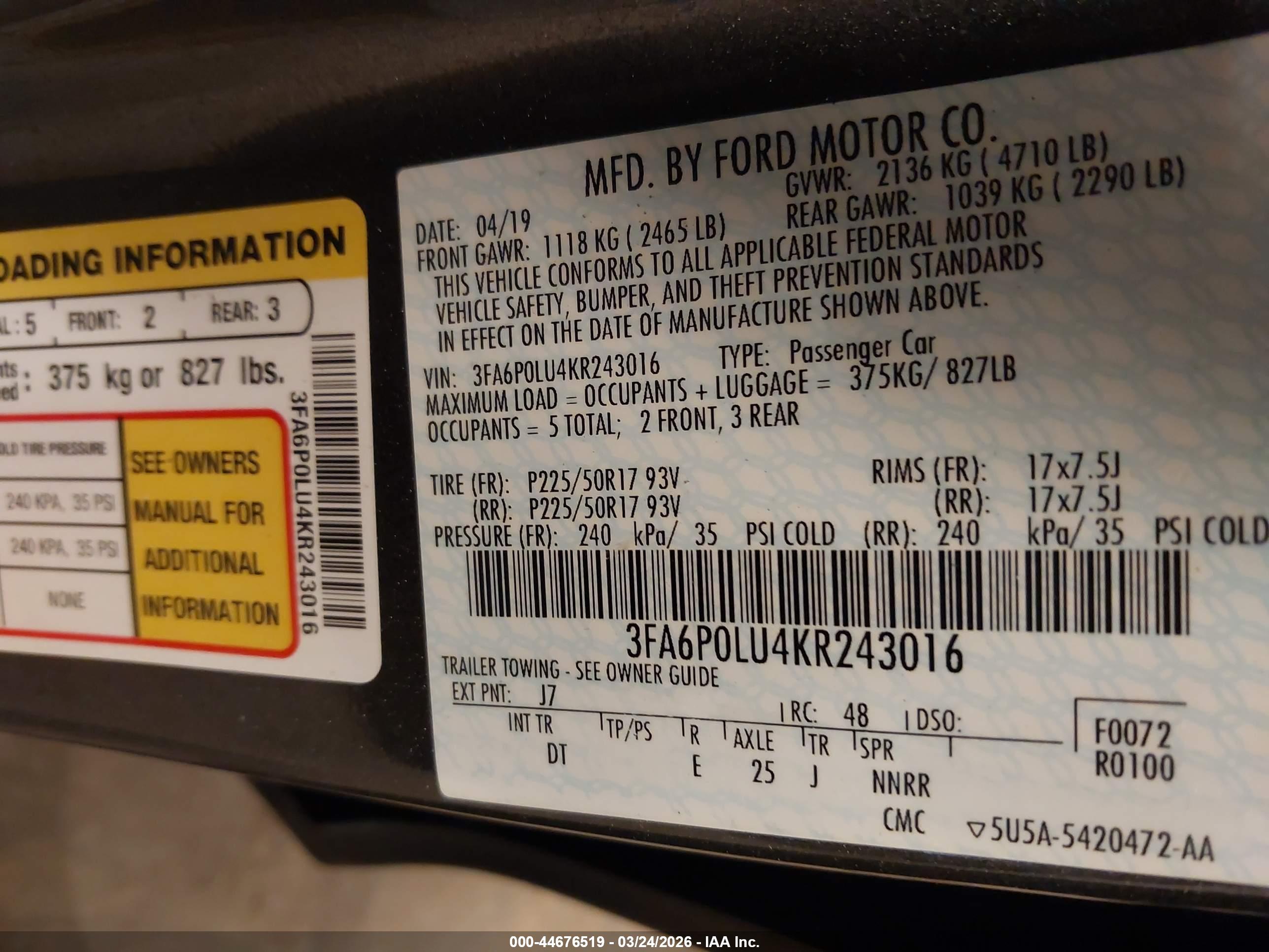 FORD FUSION image 9