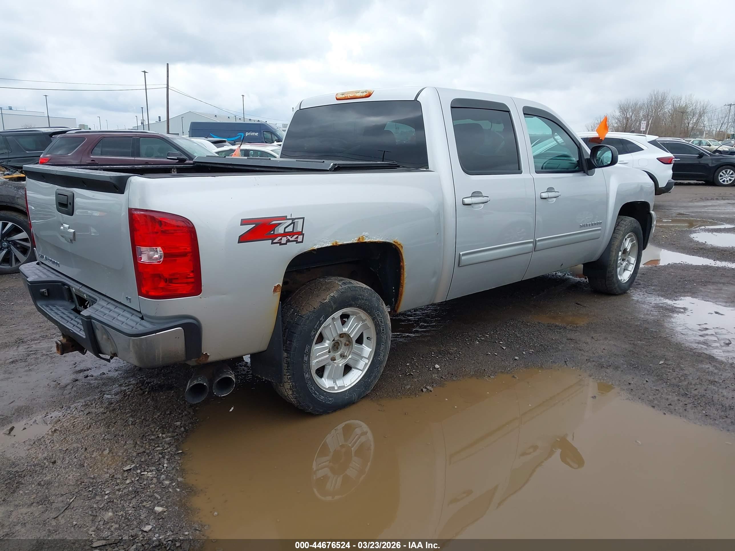 CHEVROLET SILVERADO image 4