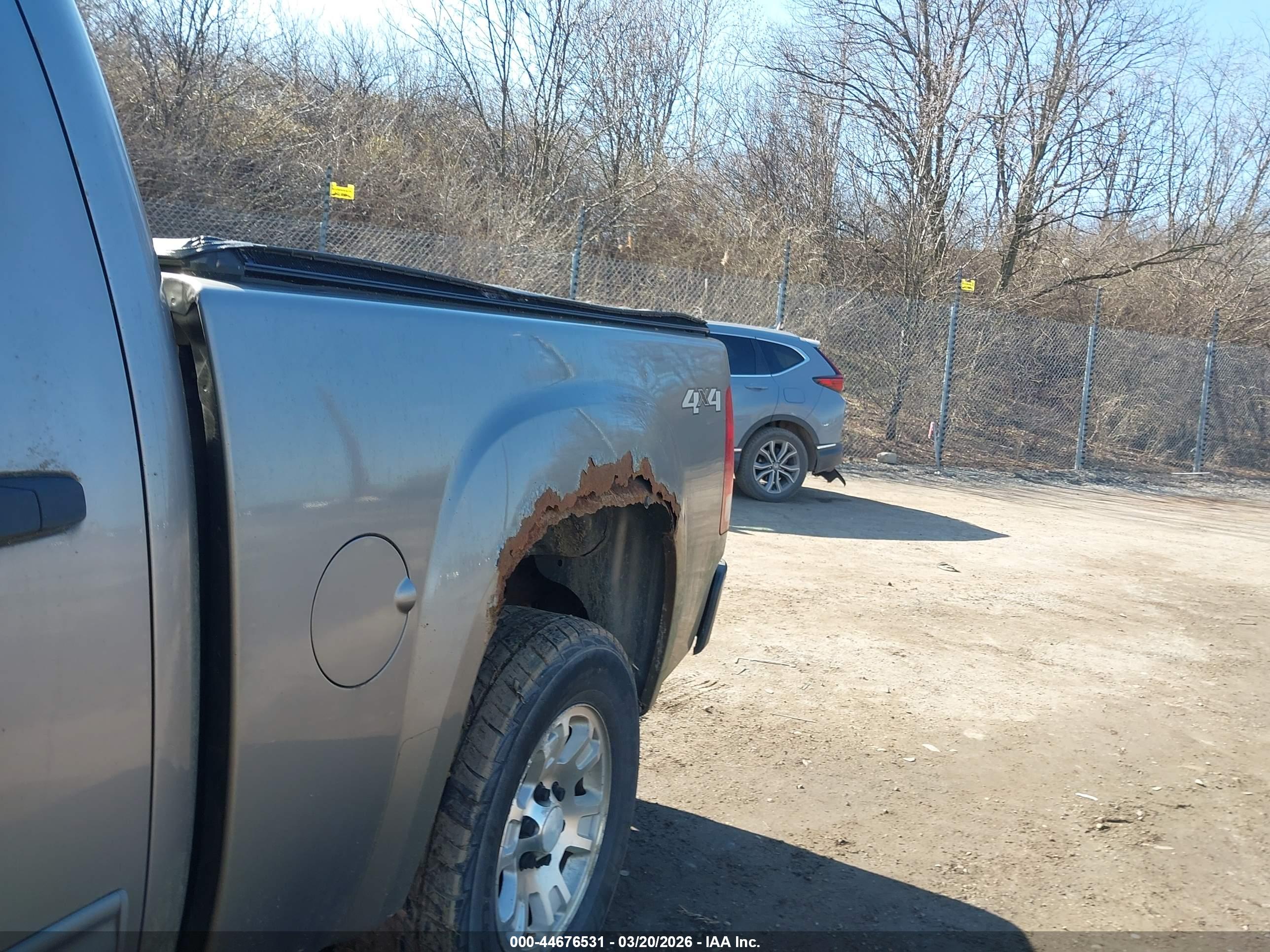 GMC SIERRA image 6
