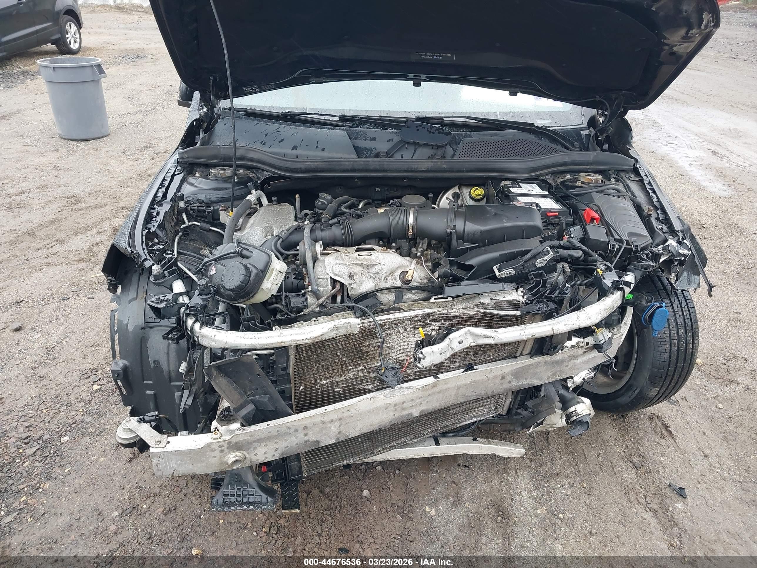 MERCEDES-BENZ CLA image 10