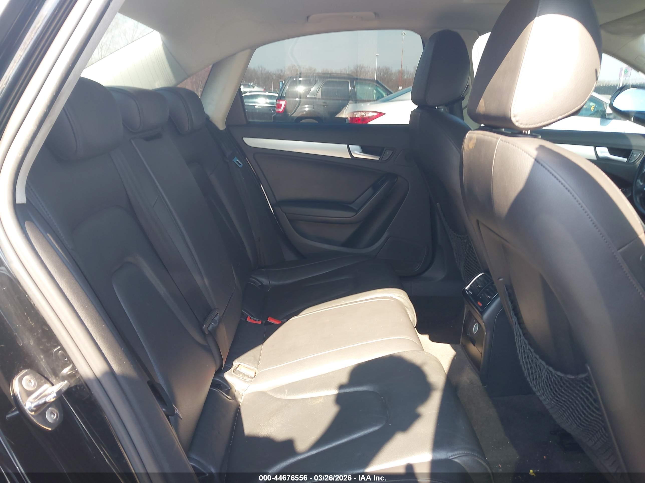 AUDI A4 image 8
