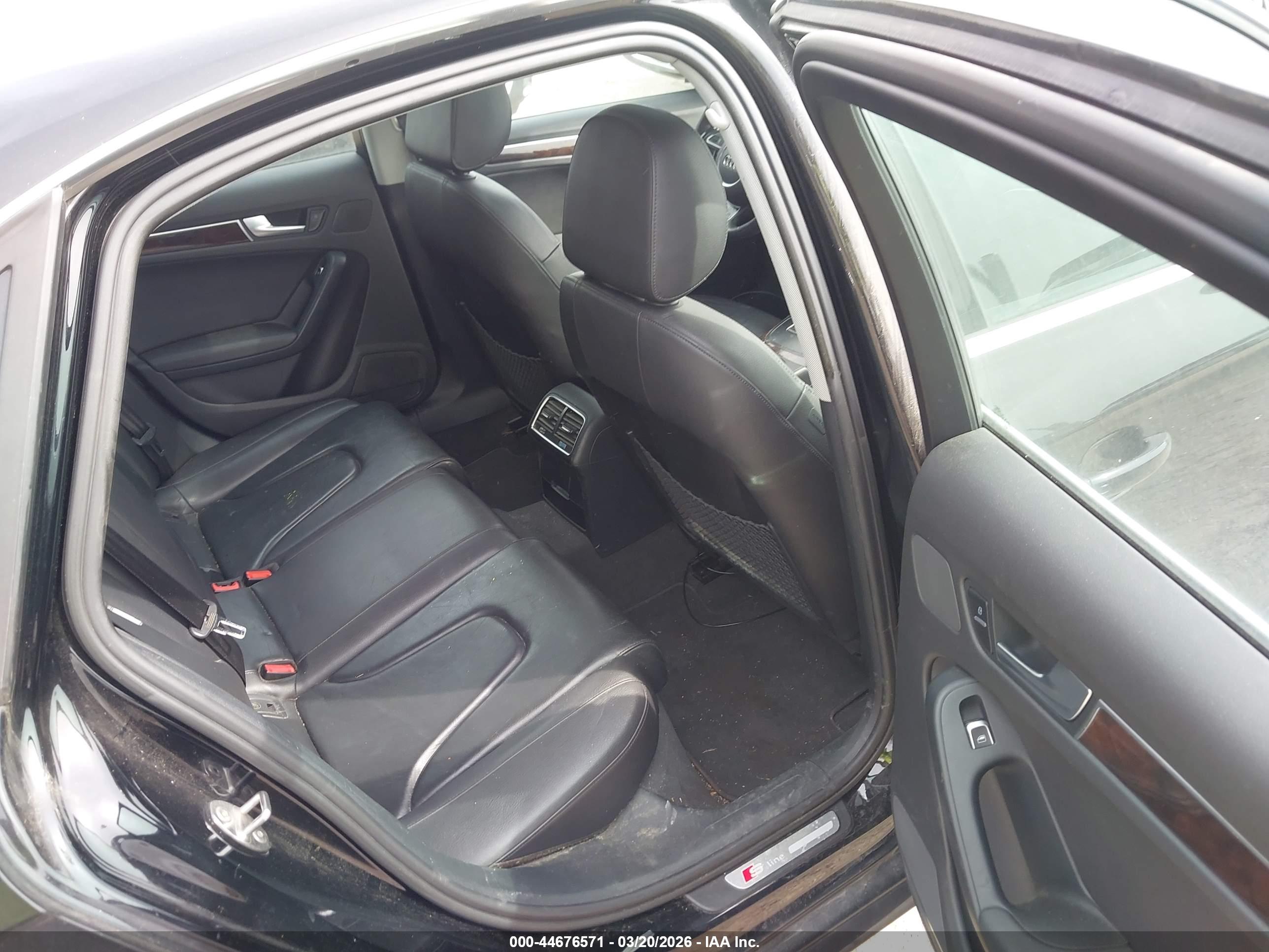 AUDI A4 image 8