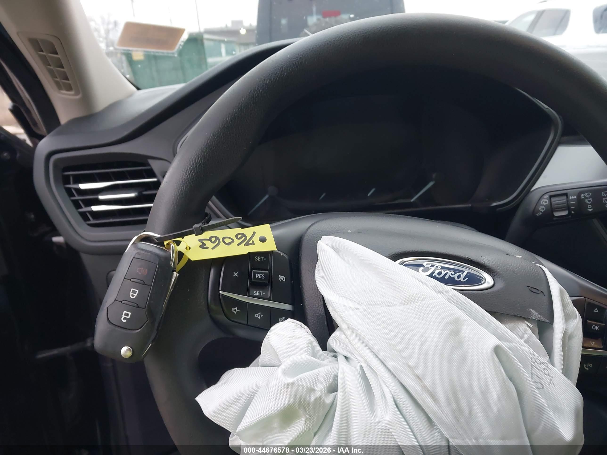 FORD ESCAPE image 11