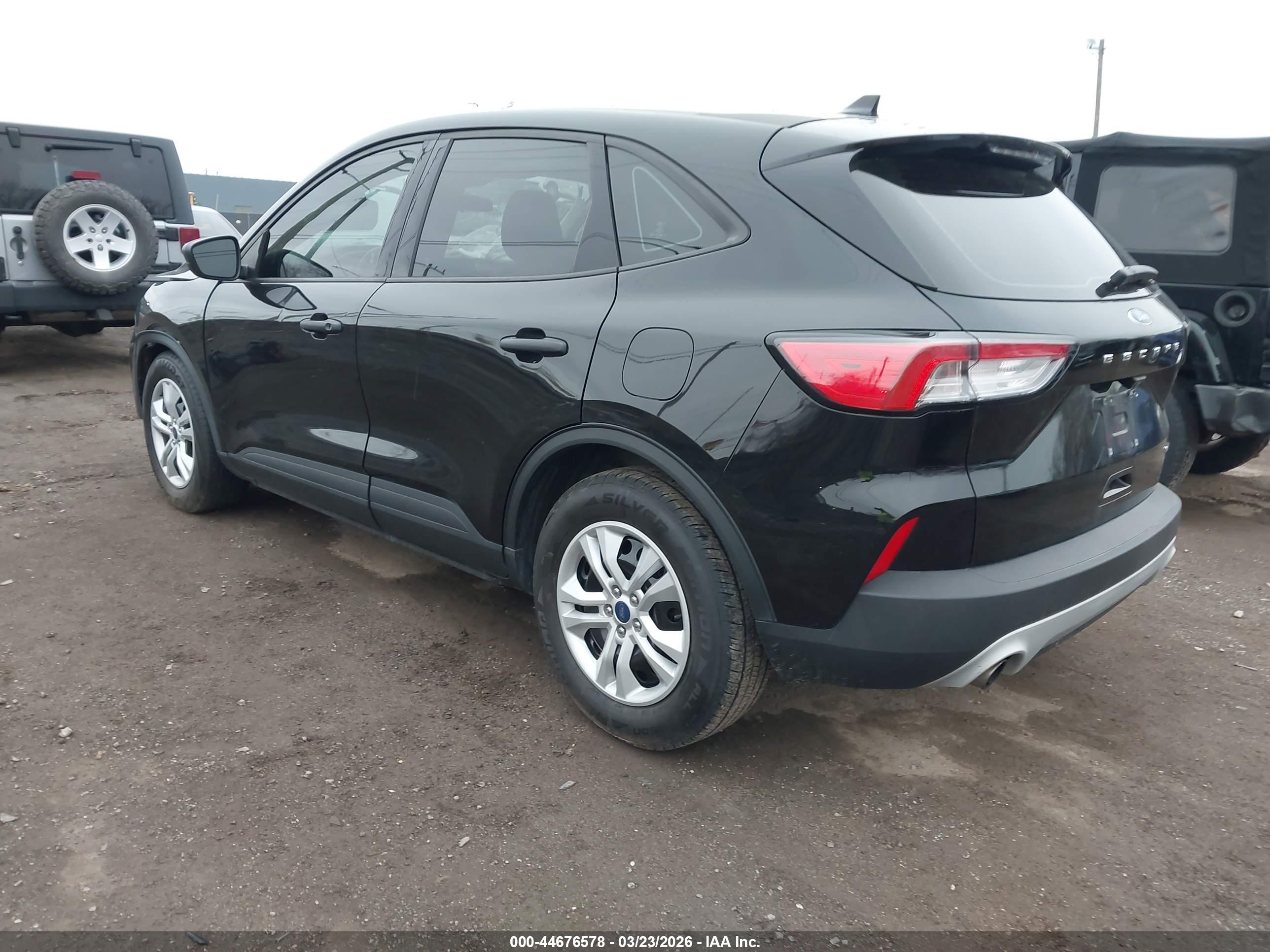 FORD ESCAPE image 3