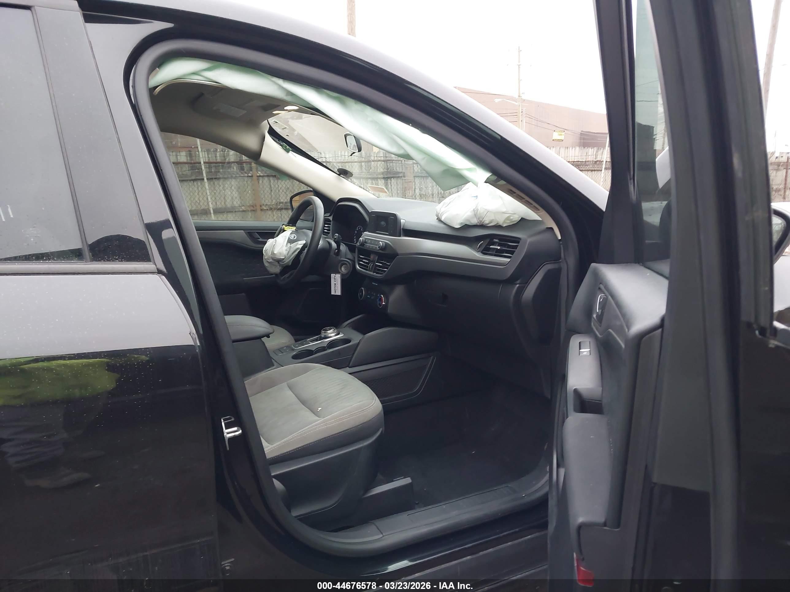 FORD ESCAPE image 5