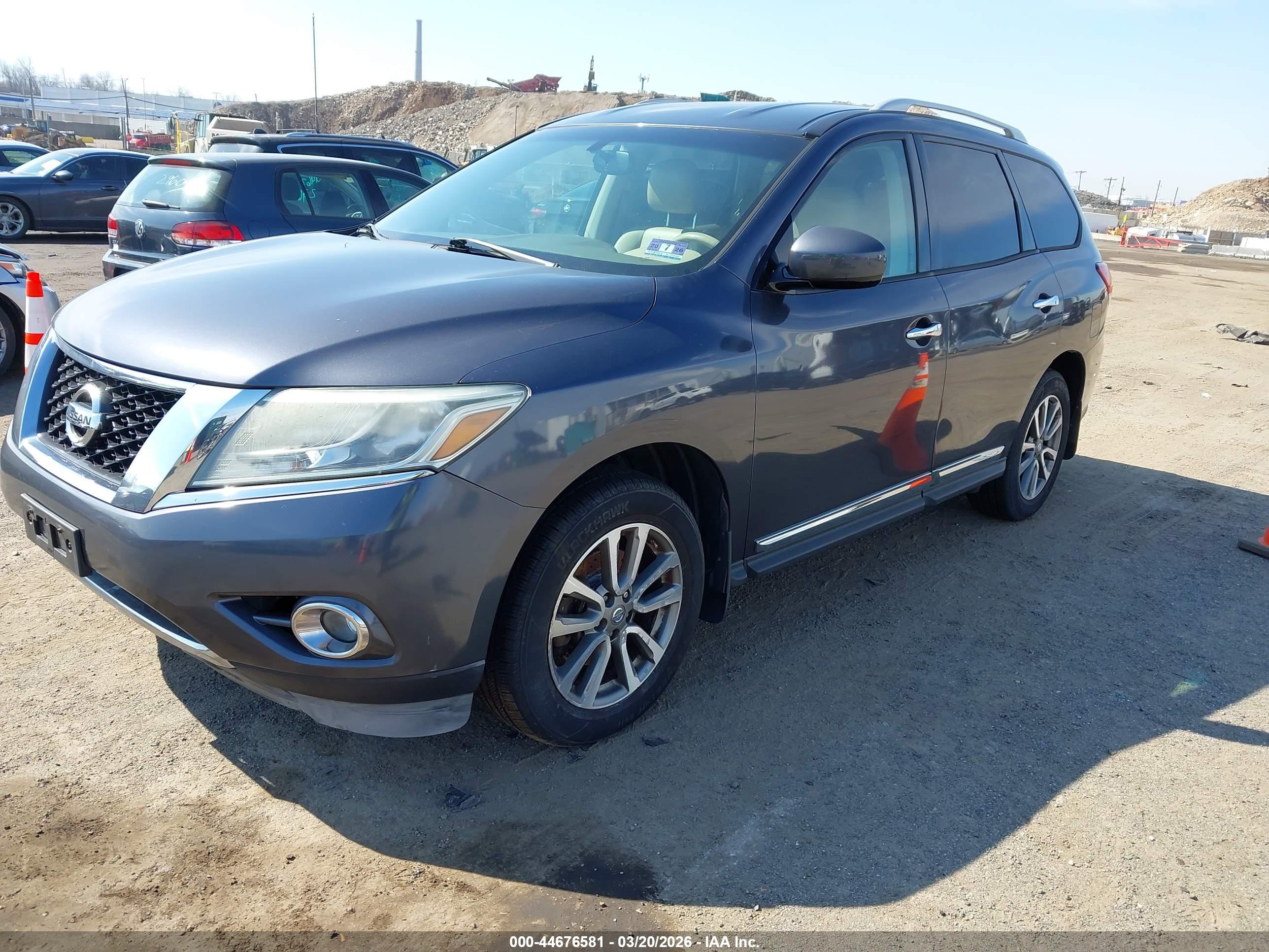 NISSAN PATHFINDER image 2