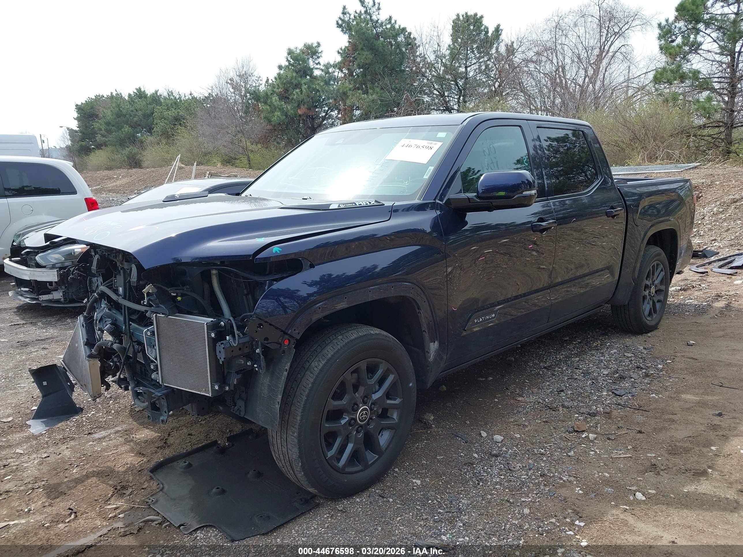 TOYOTA TUNDRA image 2