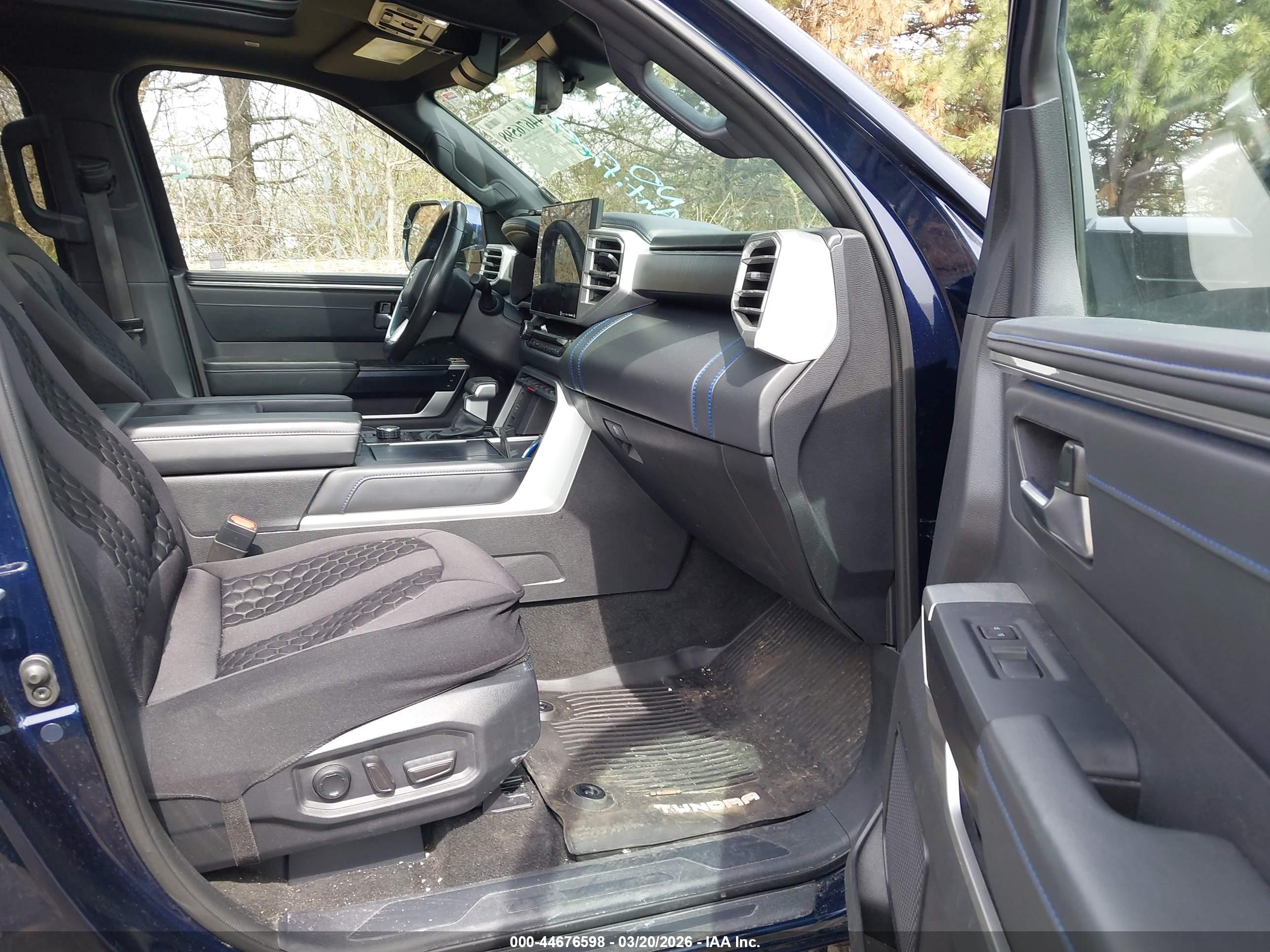 TOYOTA TUNDRA image 5