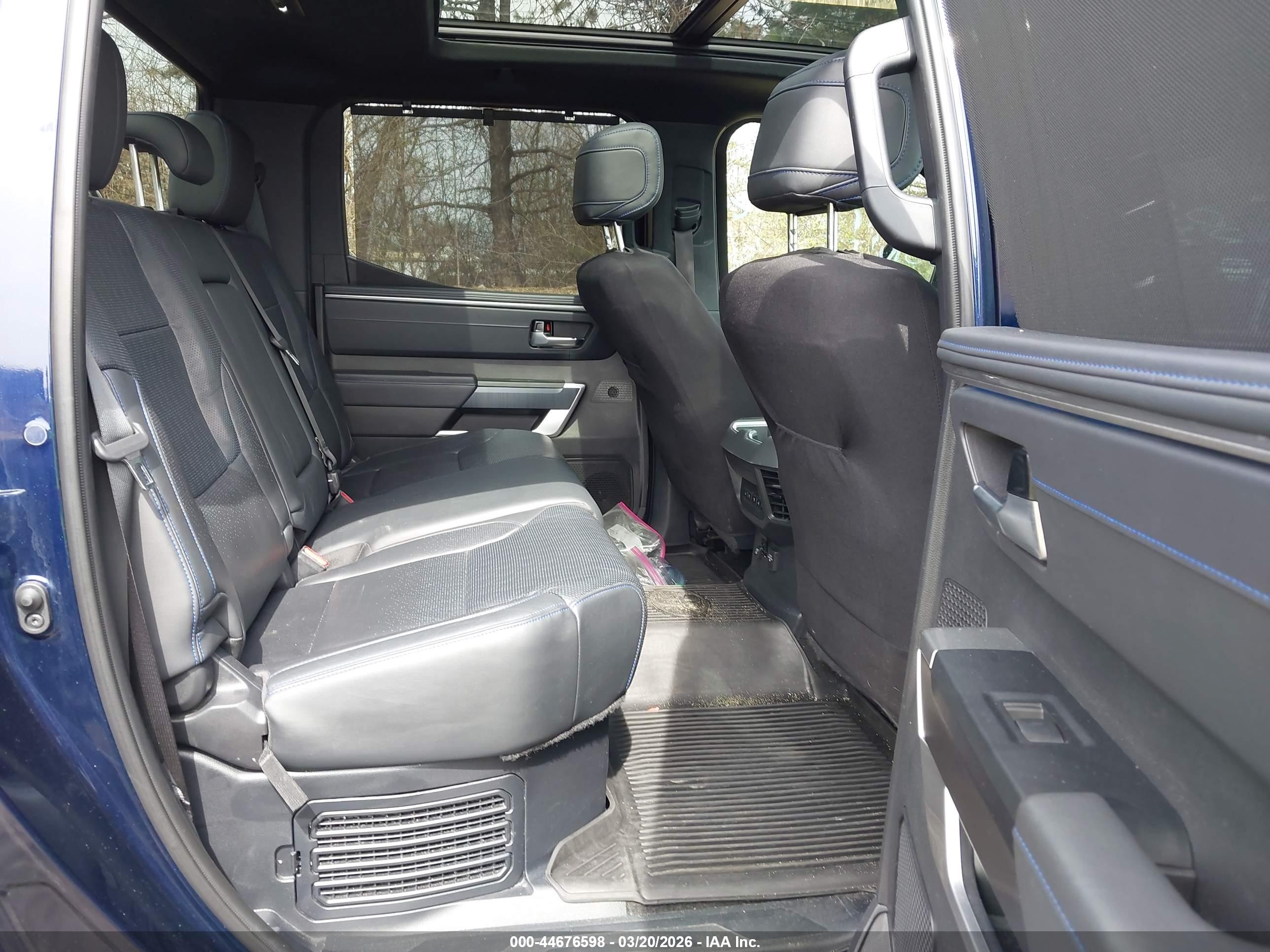 TOYOTA TUNDRA image 8