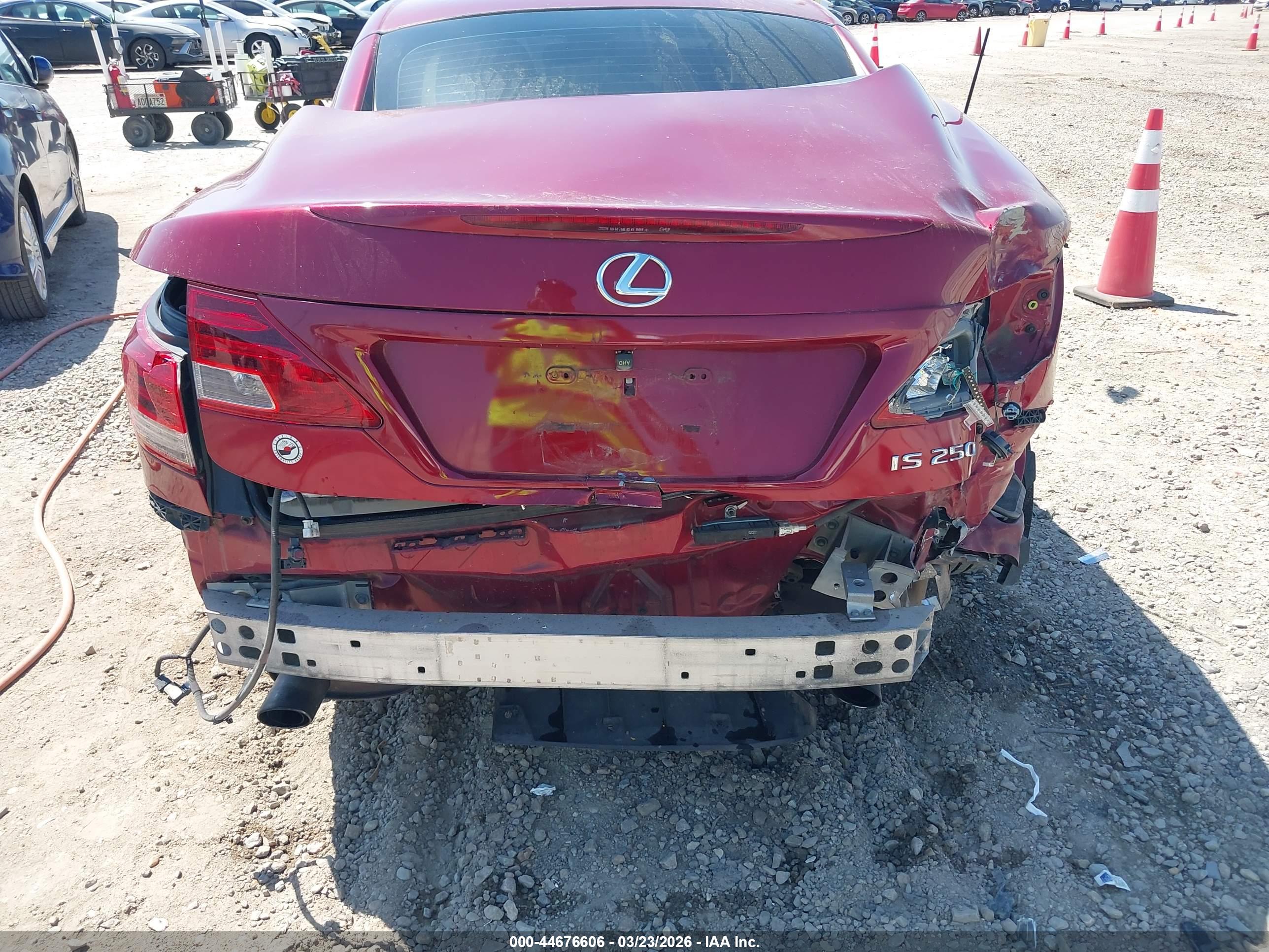 LEXUS IS image 6