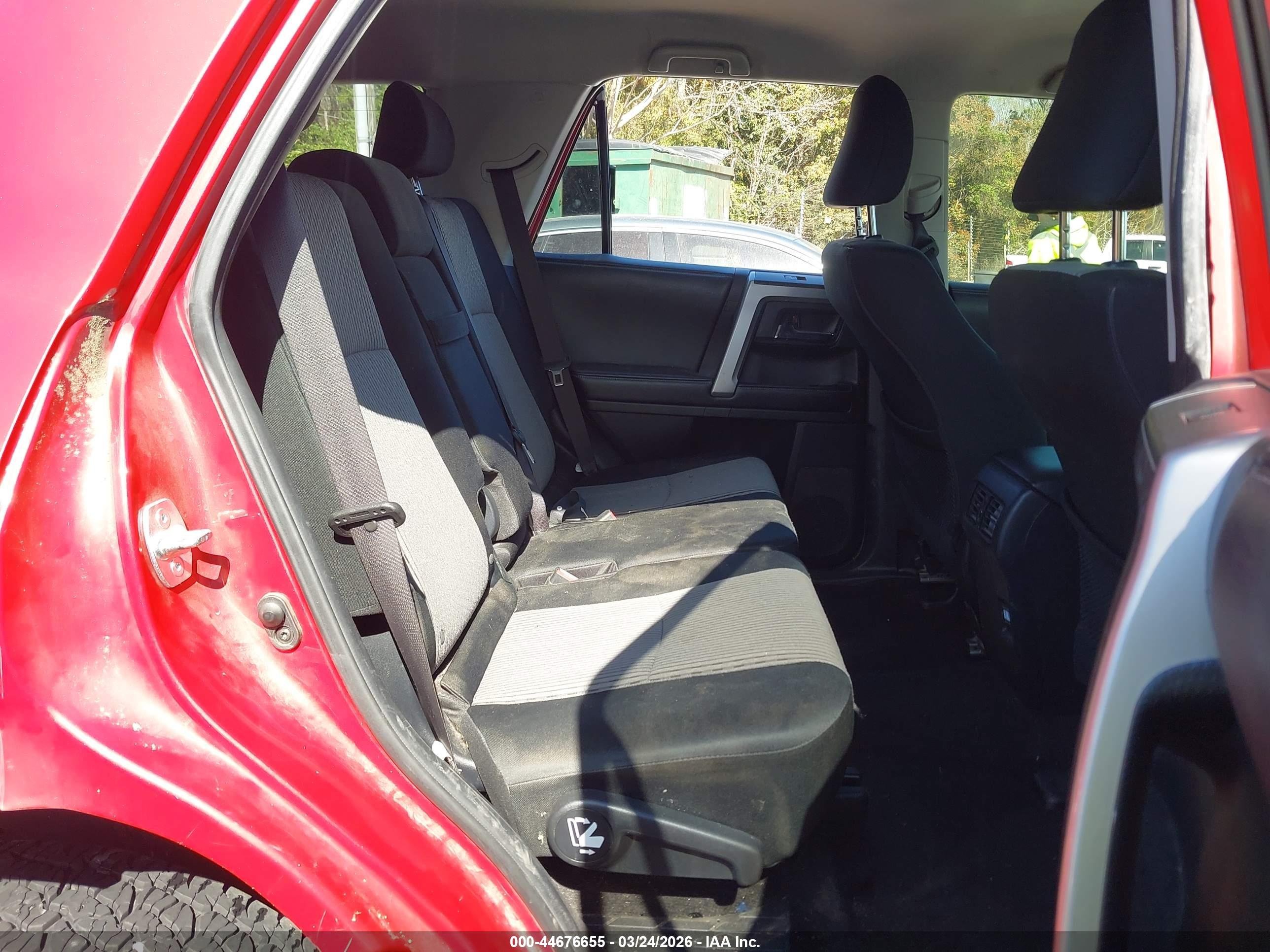 TOYOTA 4RUNNER image 8