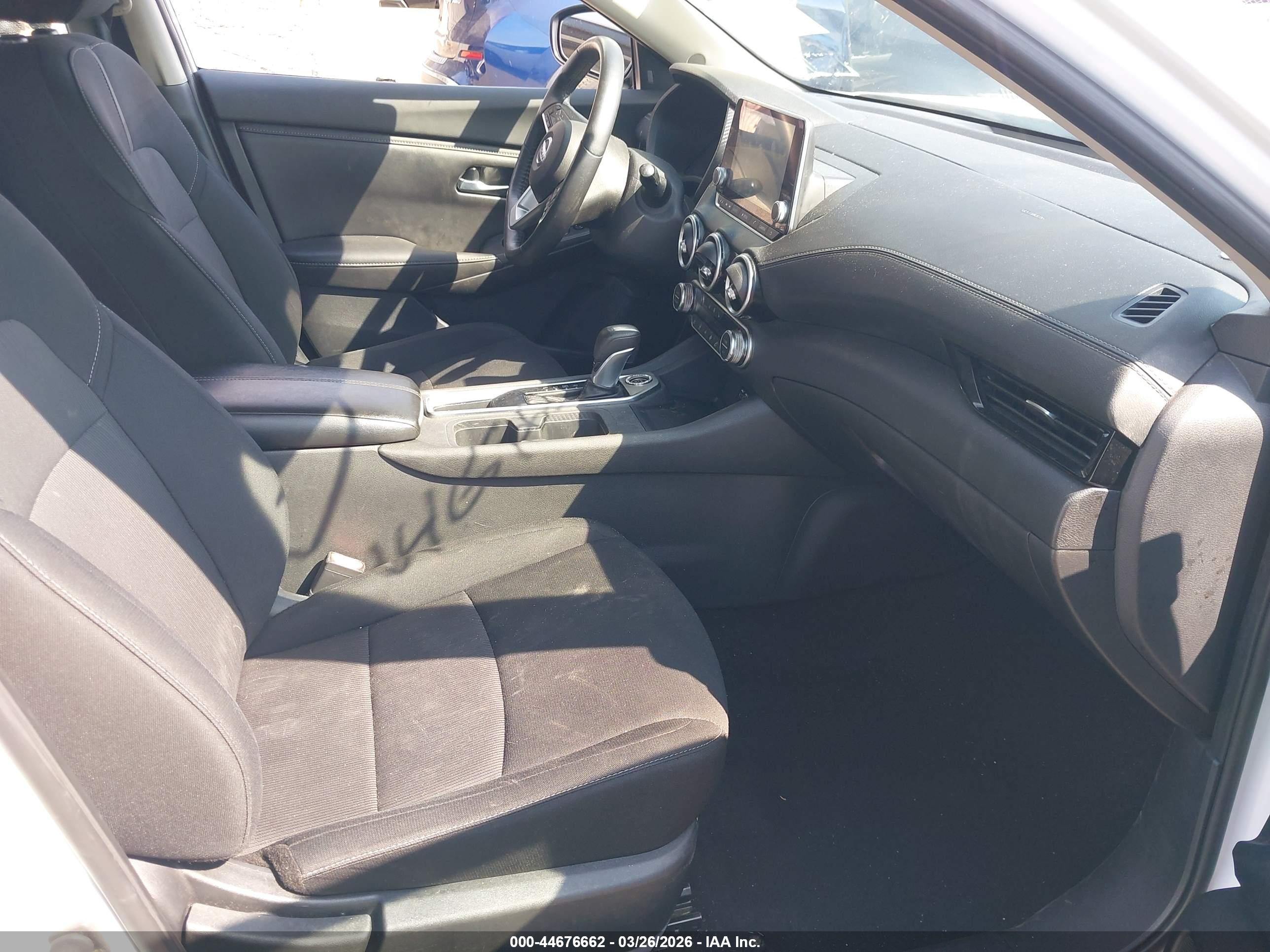 NISSAN SENTRA image 5
