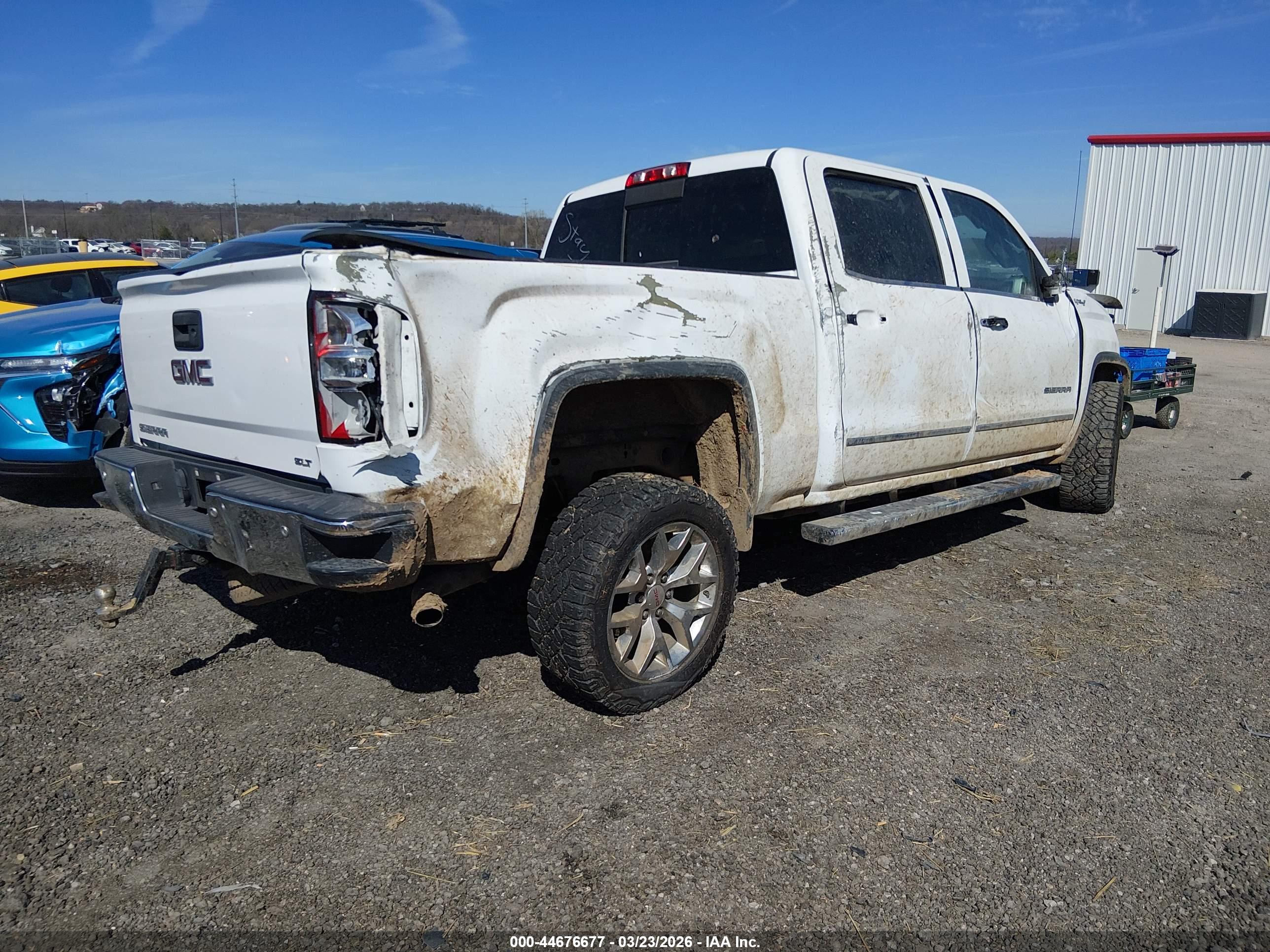 GMC SIERRA image 4