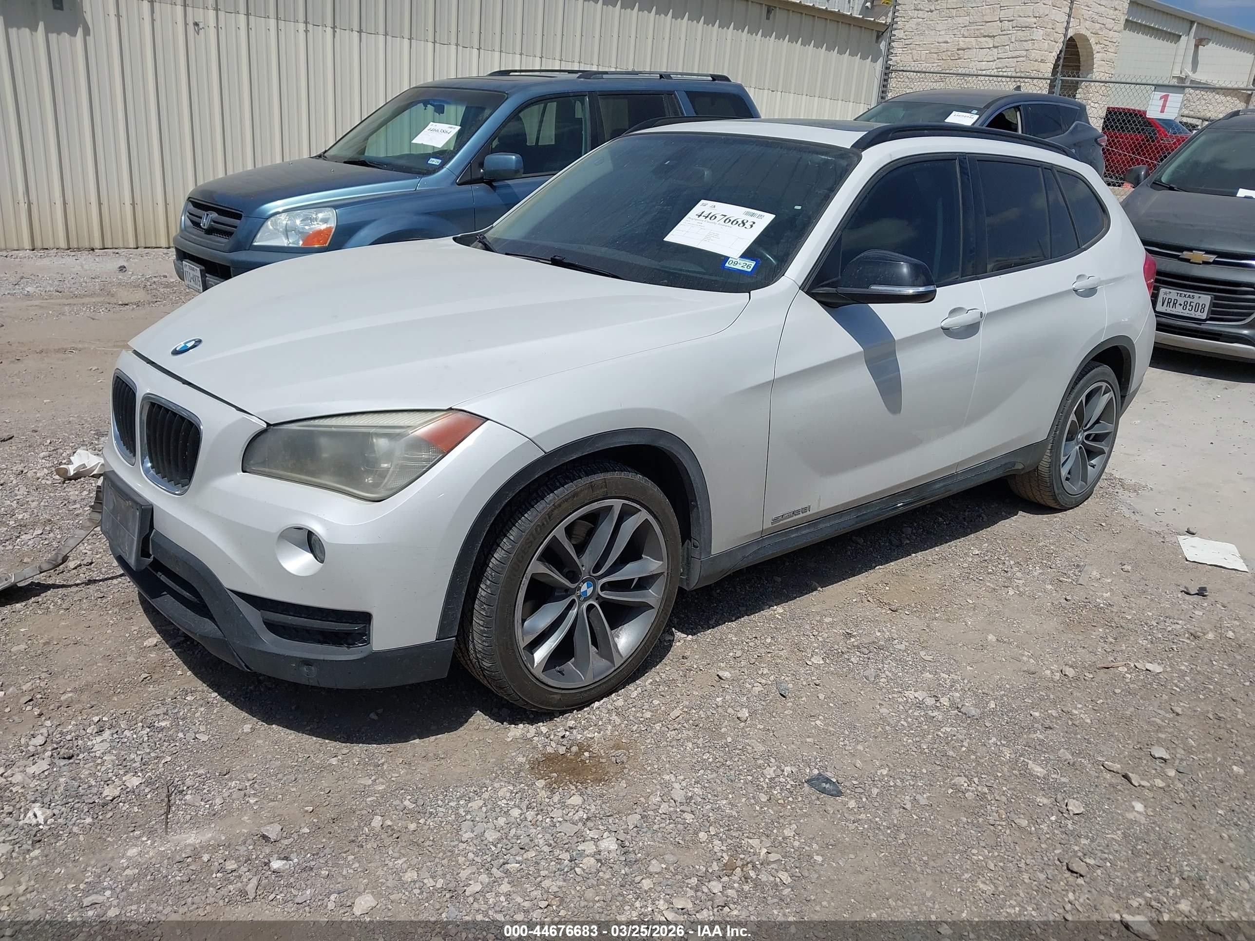 BMW X1 image 2