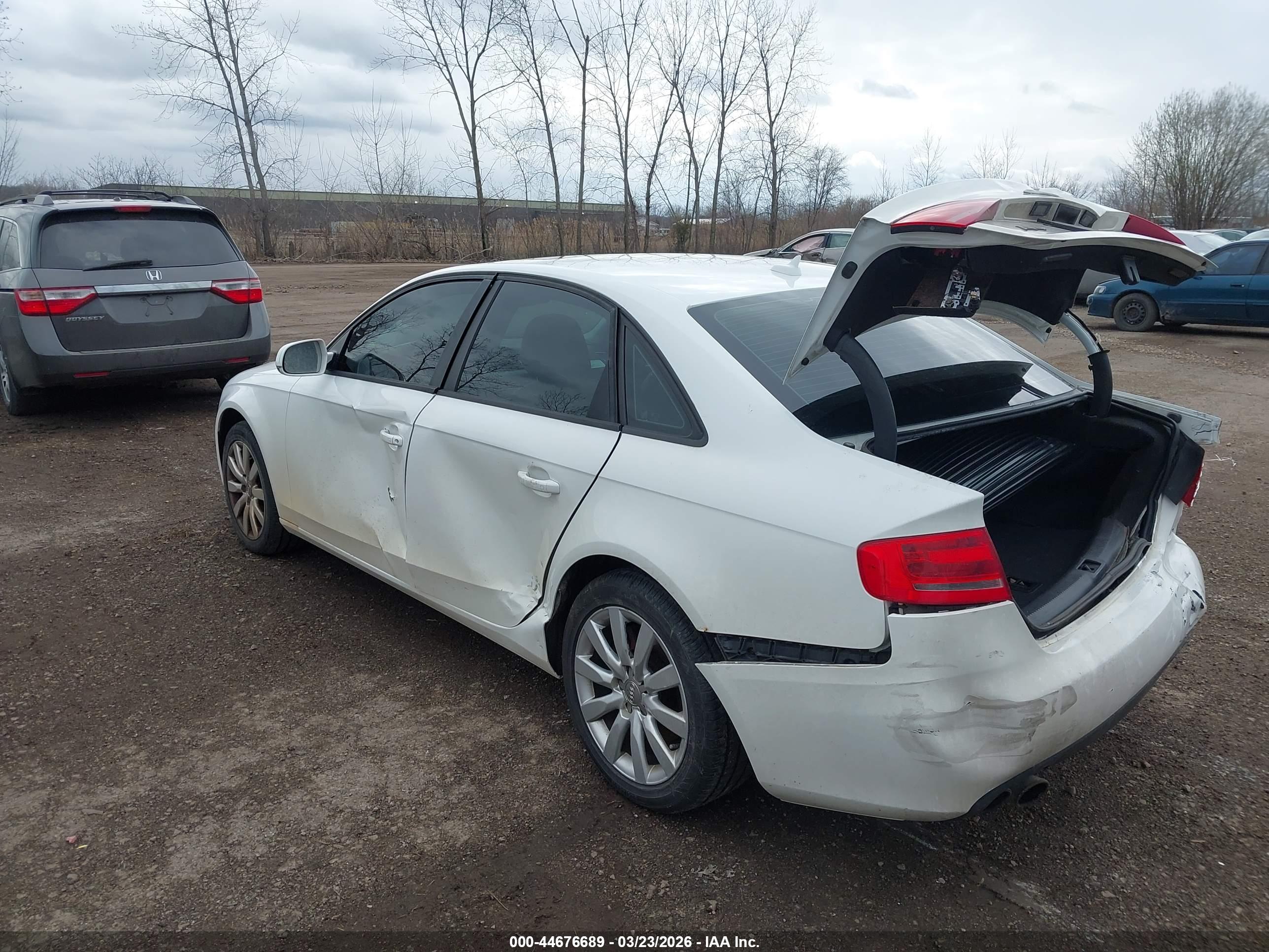 AUDI A4 image 3