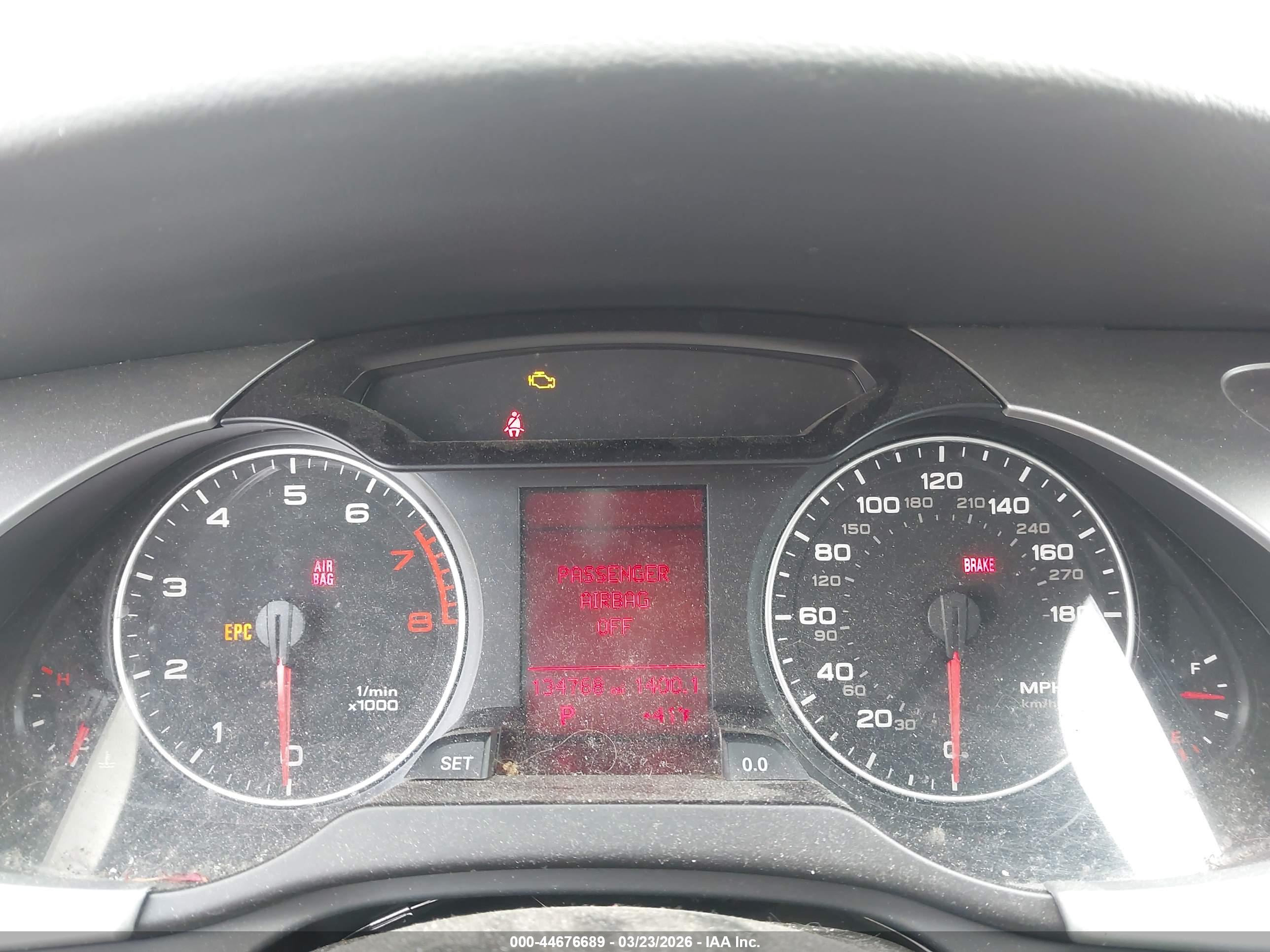 AUDI A4 image 7