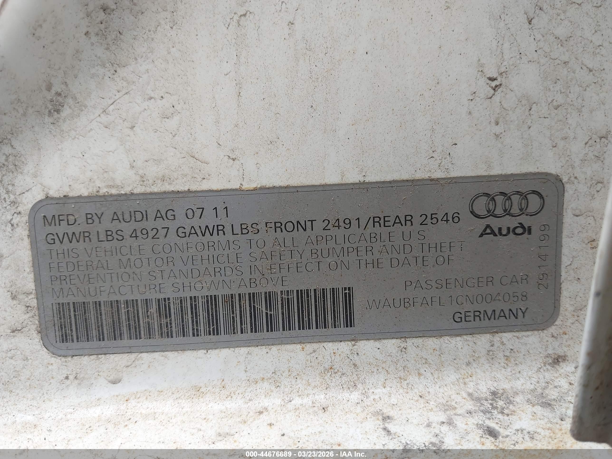 AUDI A4 image 9