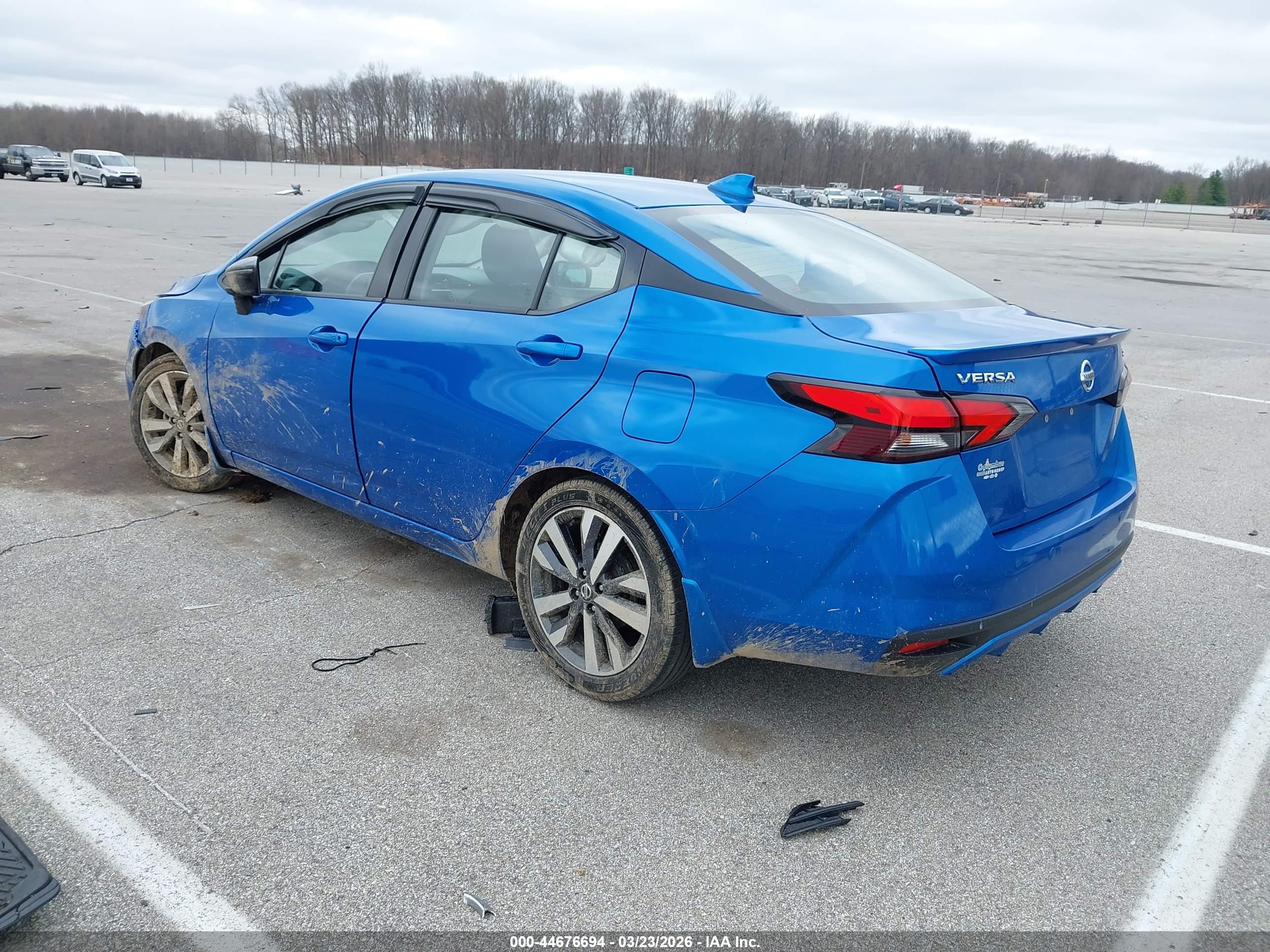 NISSAN VERSA image 3