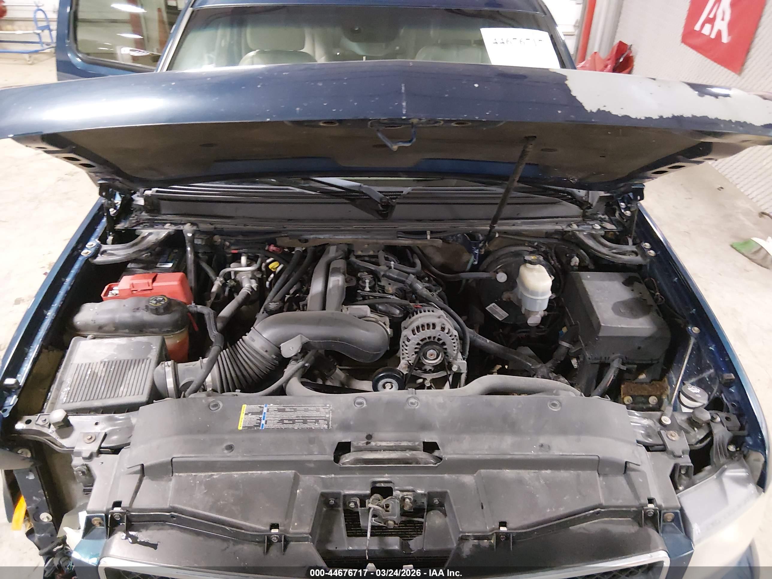 CHEVROLET SUBURBAN image 10