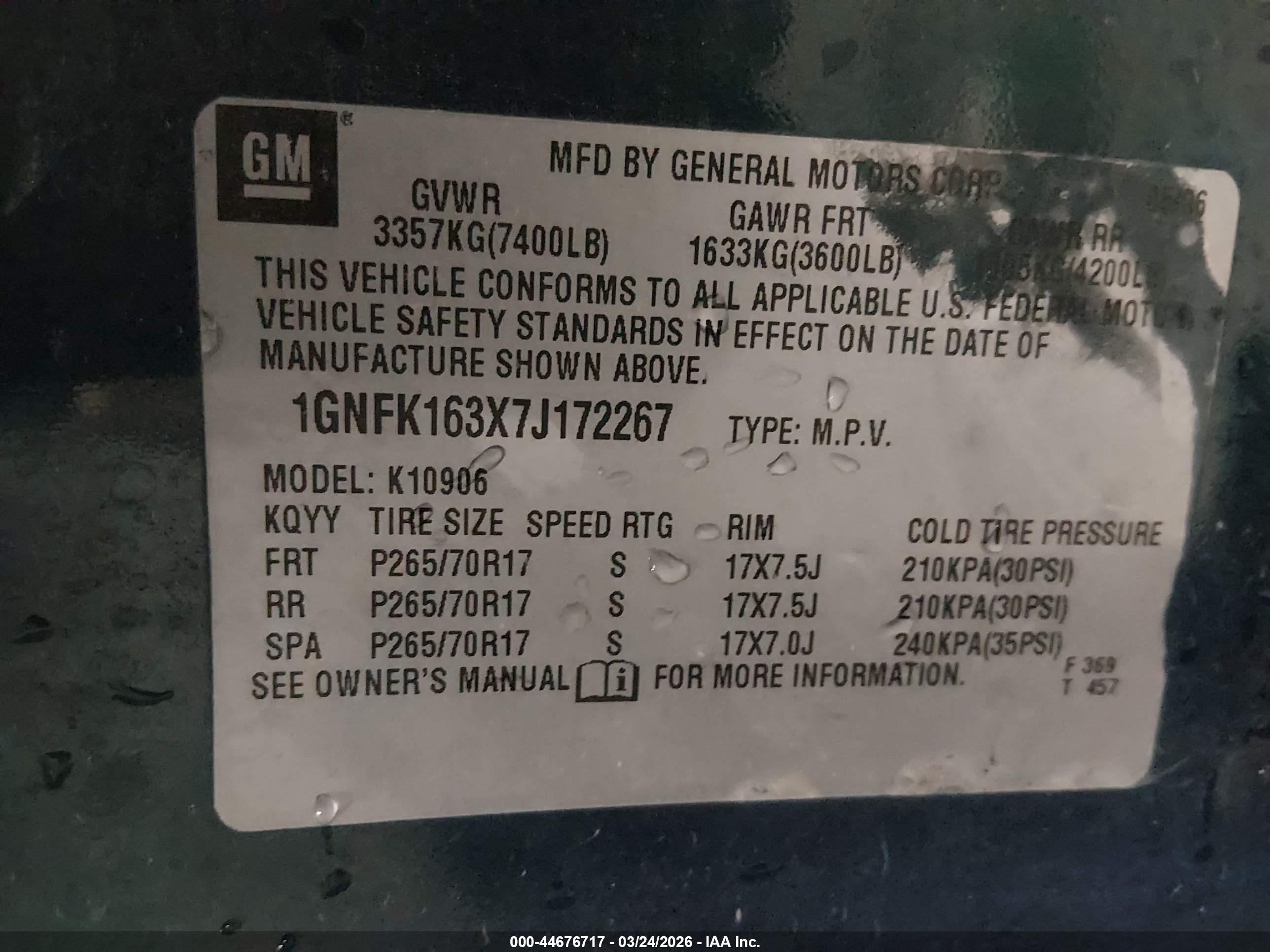 CHEVROLET SUBURBAN image 9