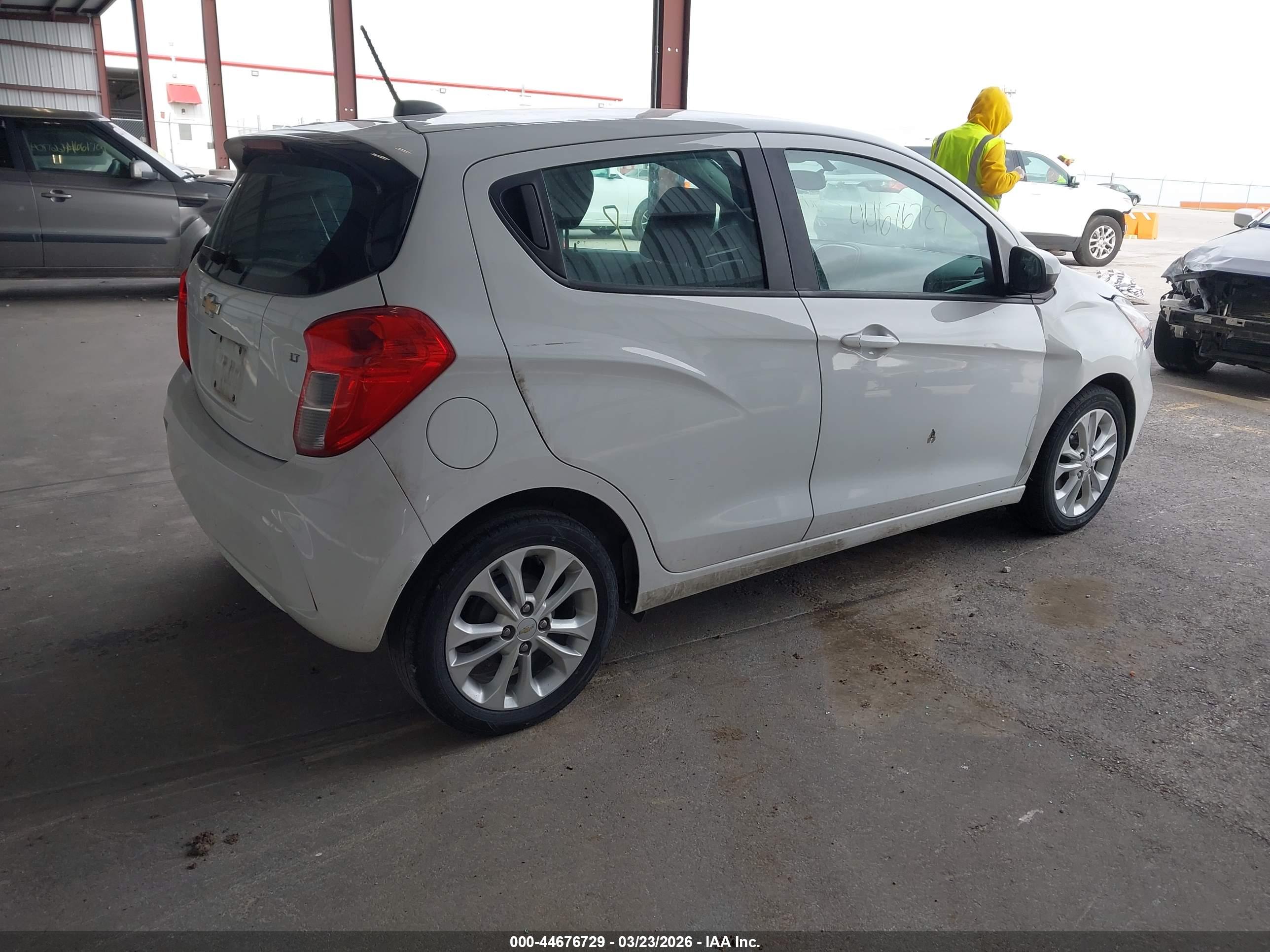 CHEVROLET SPARK image 4