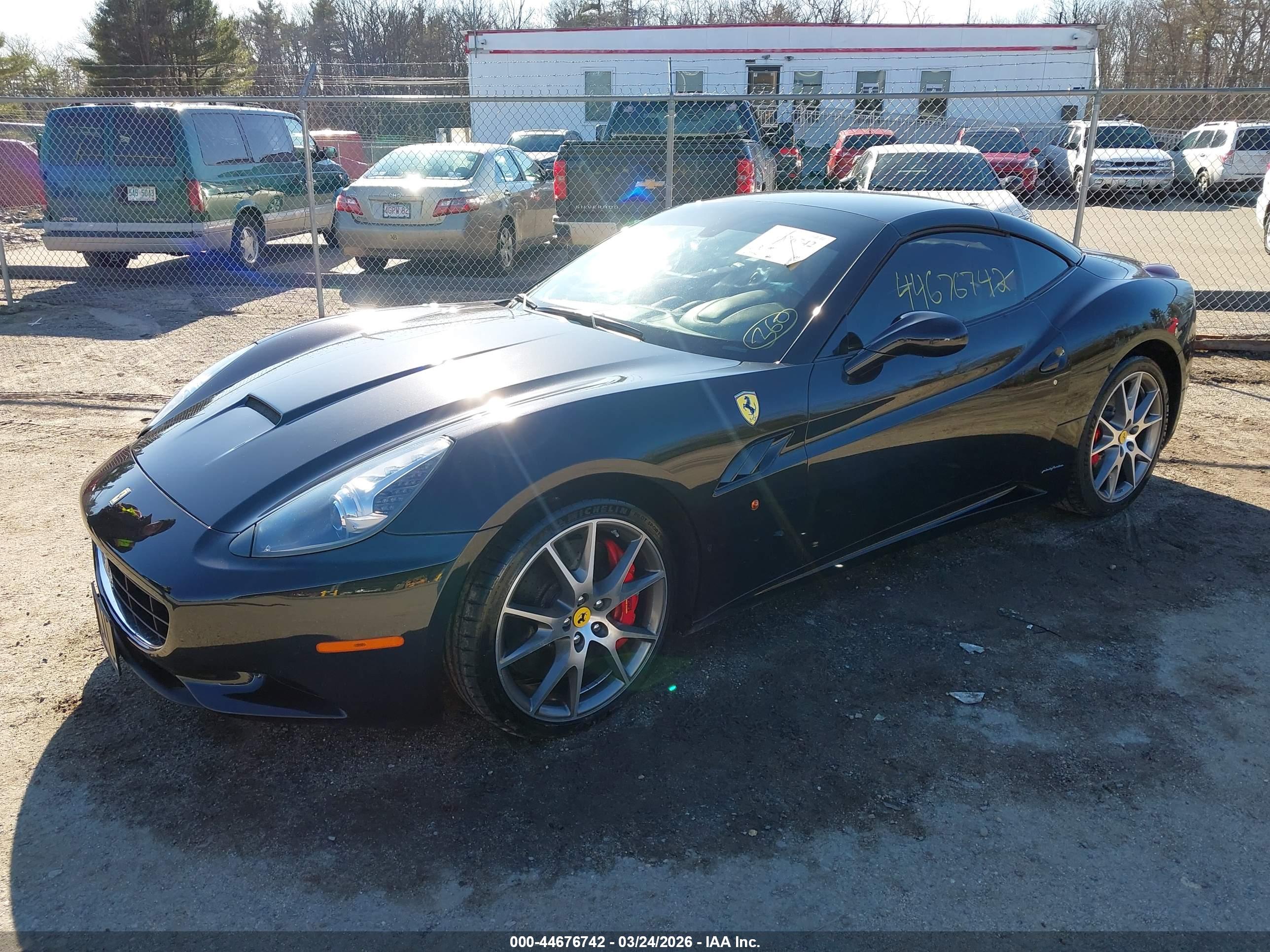 FERRARI CALIFORNIA image 2