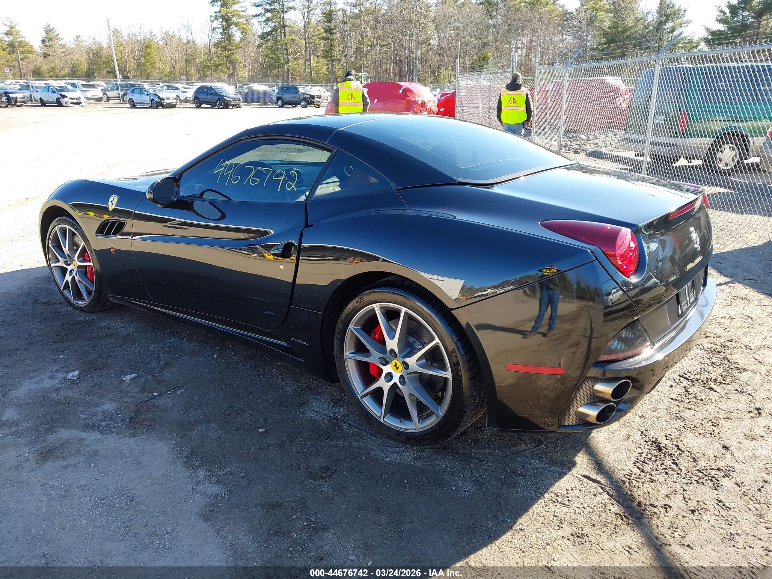 FERRARI CALIFORNIA image 3