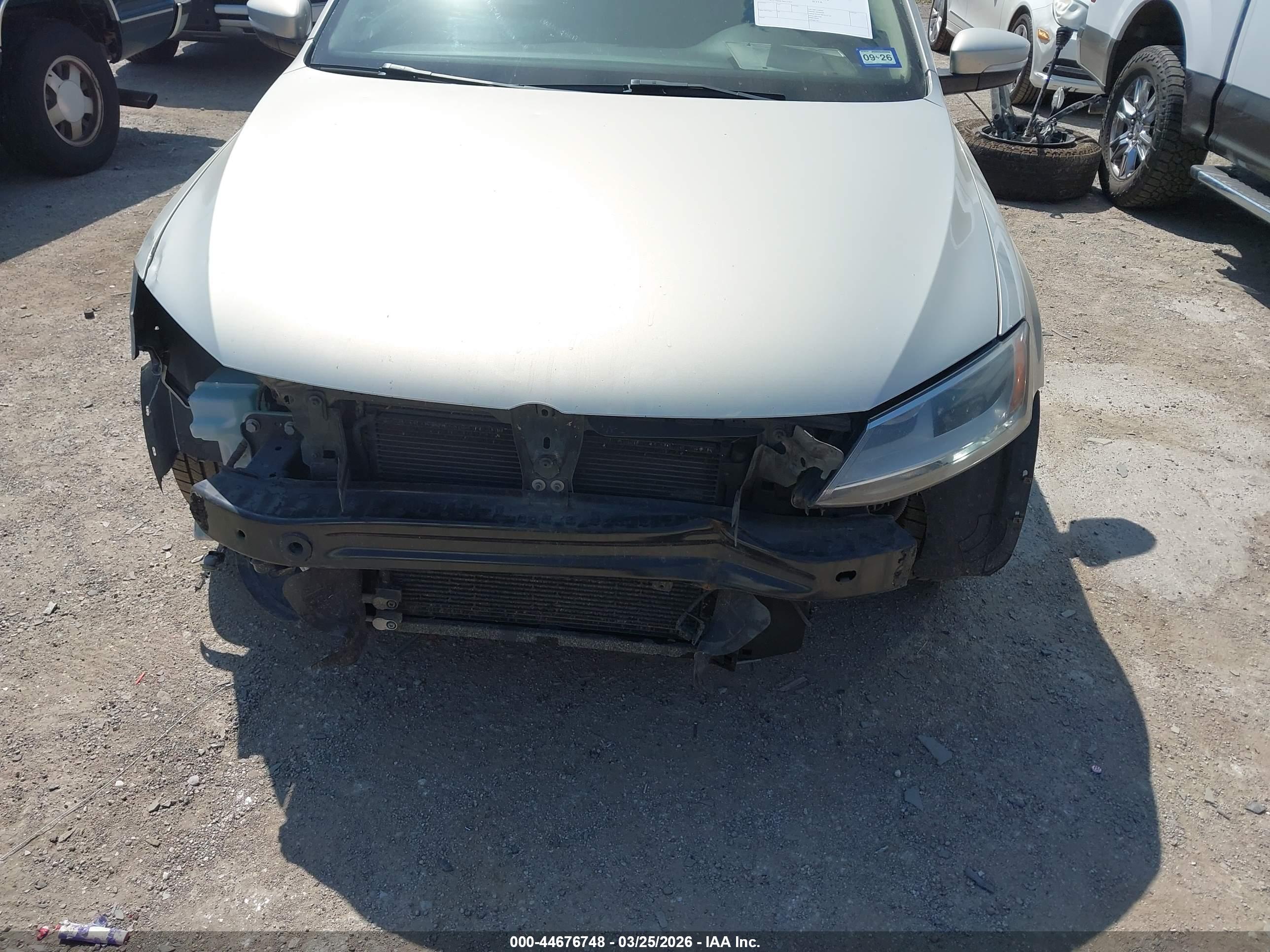 VOLKSWAGEN JETTA image 6
