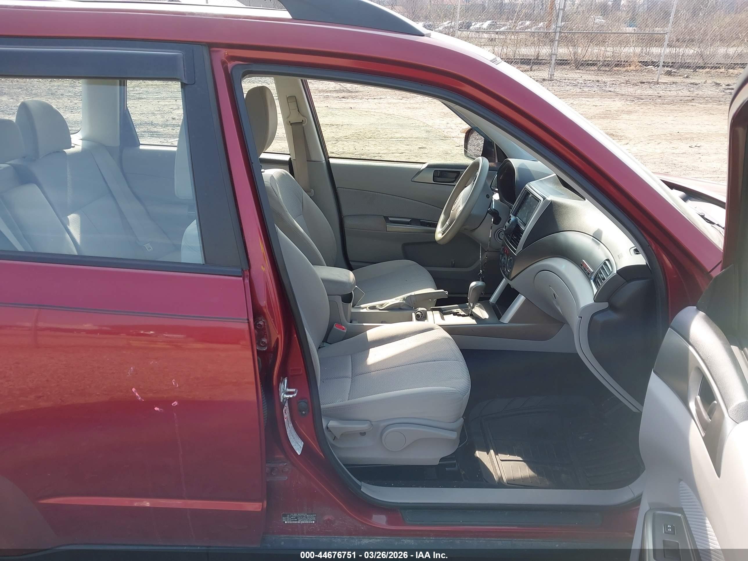 SUBARU FORESTER image 5
