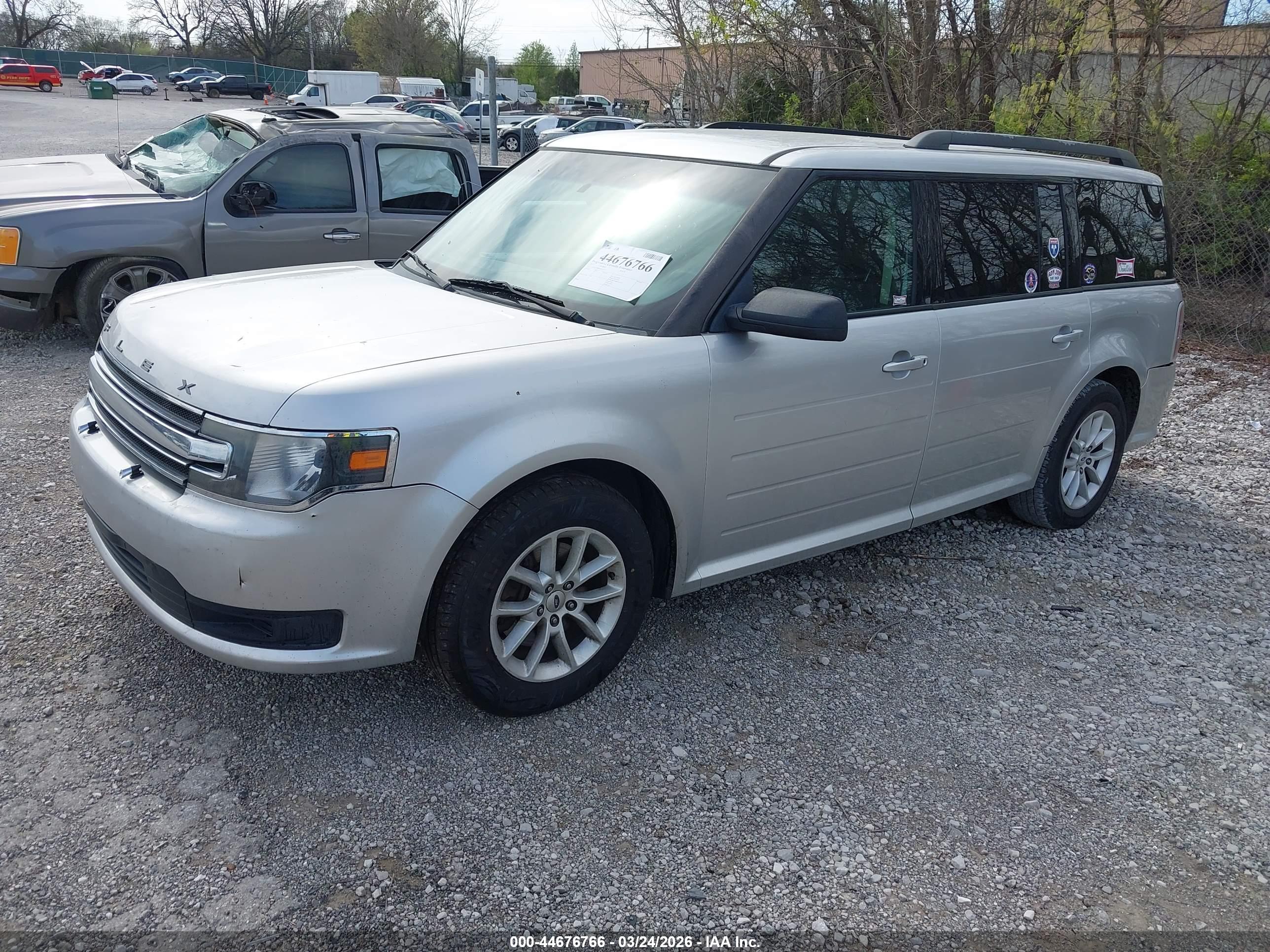 FORD FLEX image 2