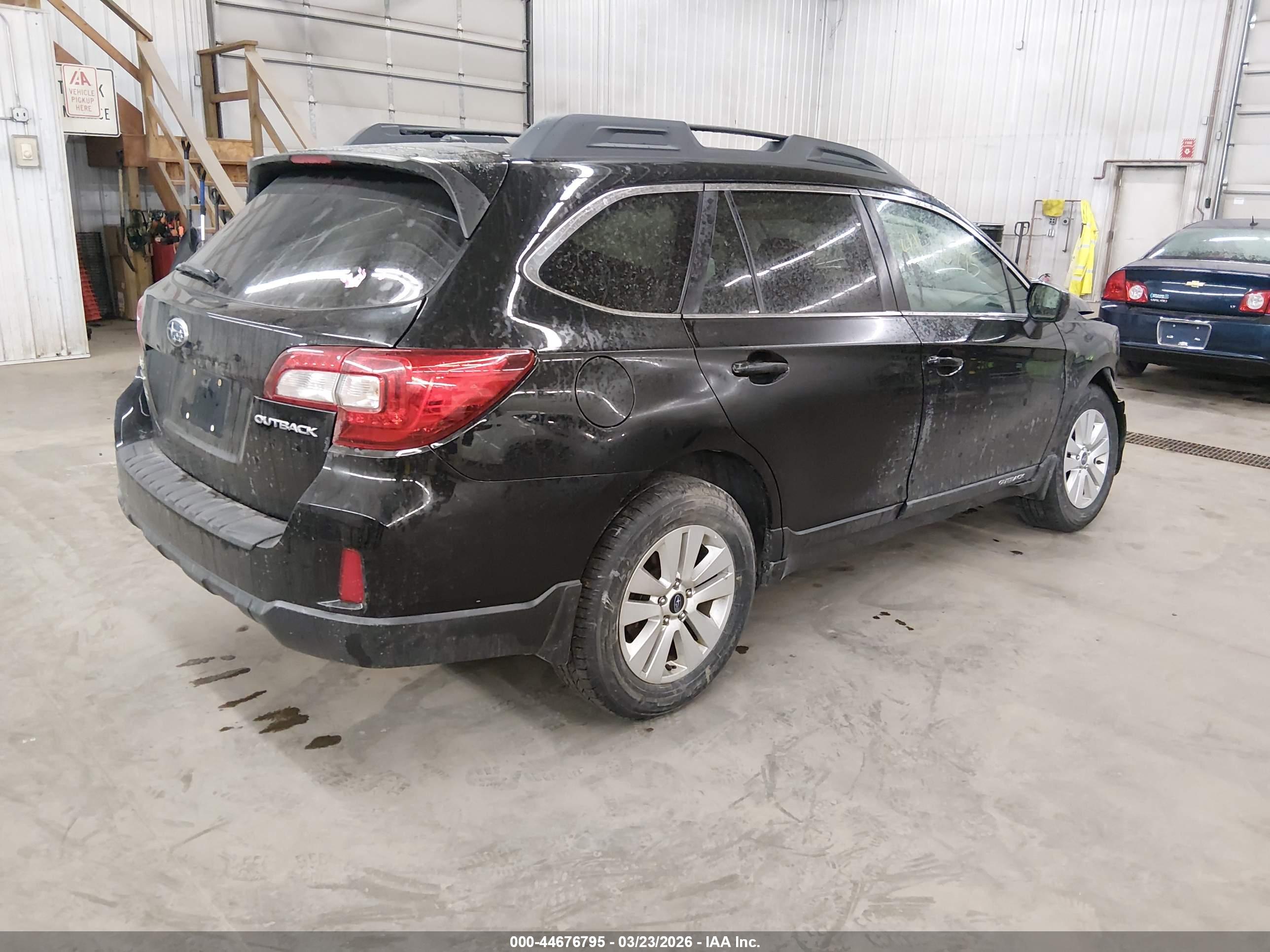 SUBARU OUTBACK image 4