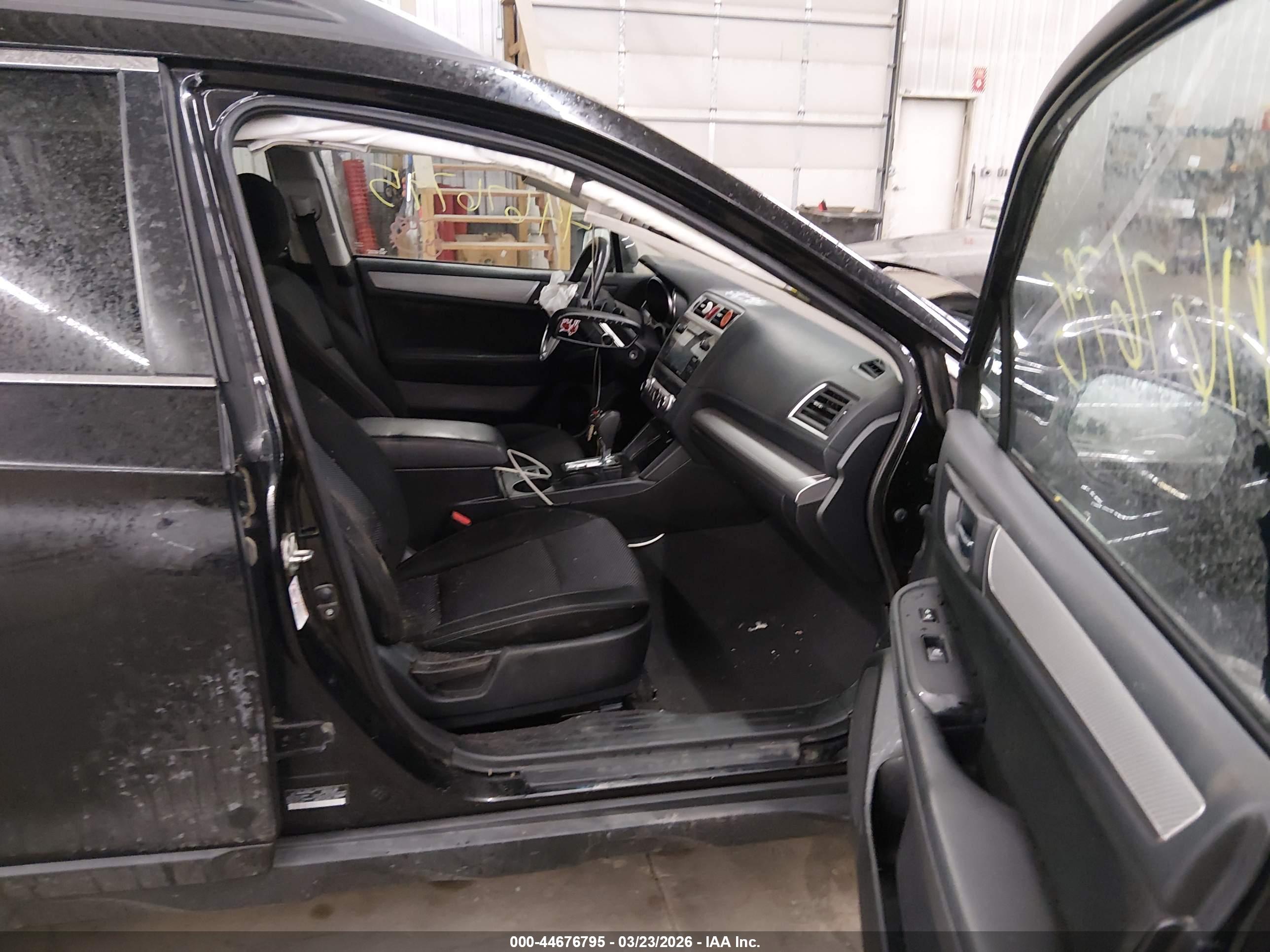 SUBARU OUTBACK image 5