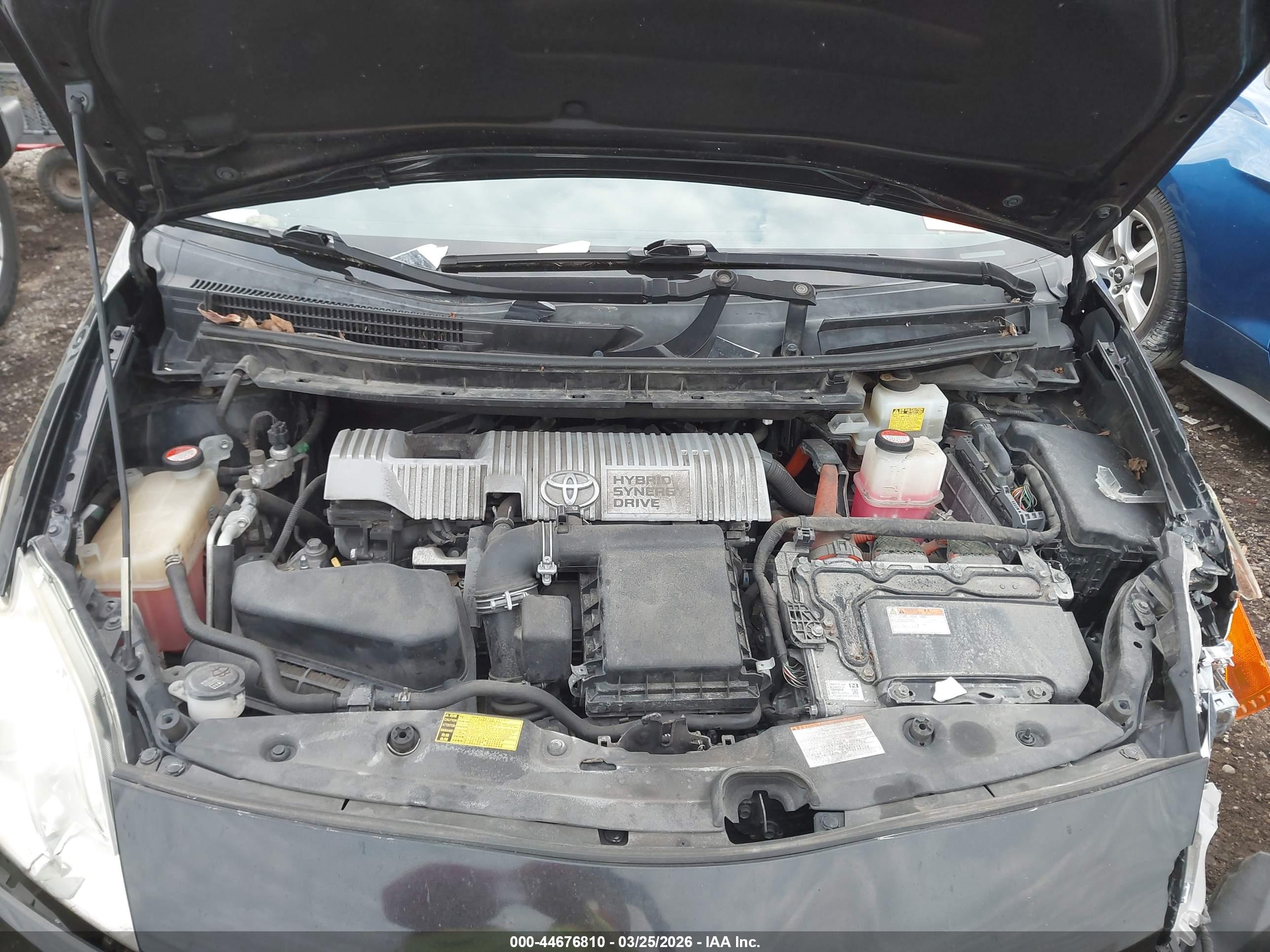 TOYOTA PRIUS image 10