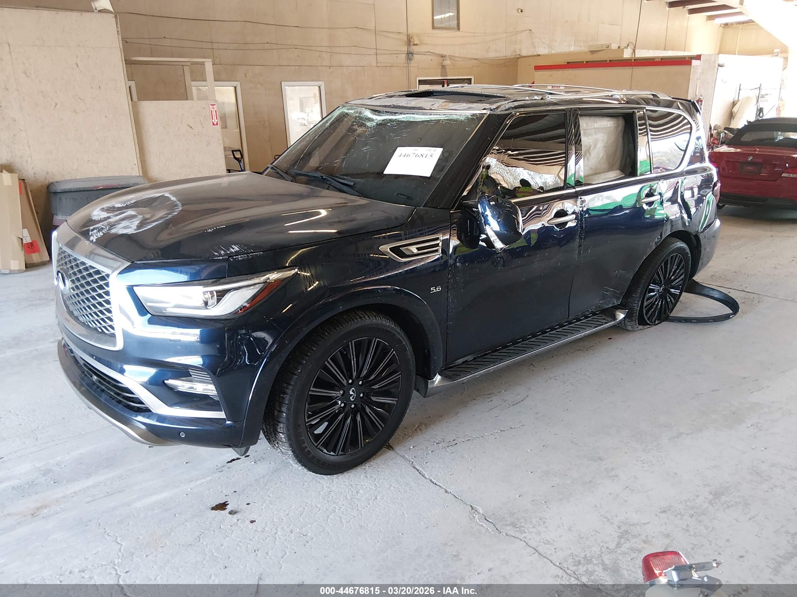 INFINITI QX80 image 2