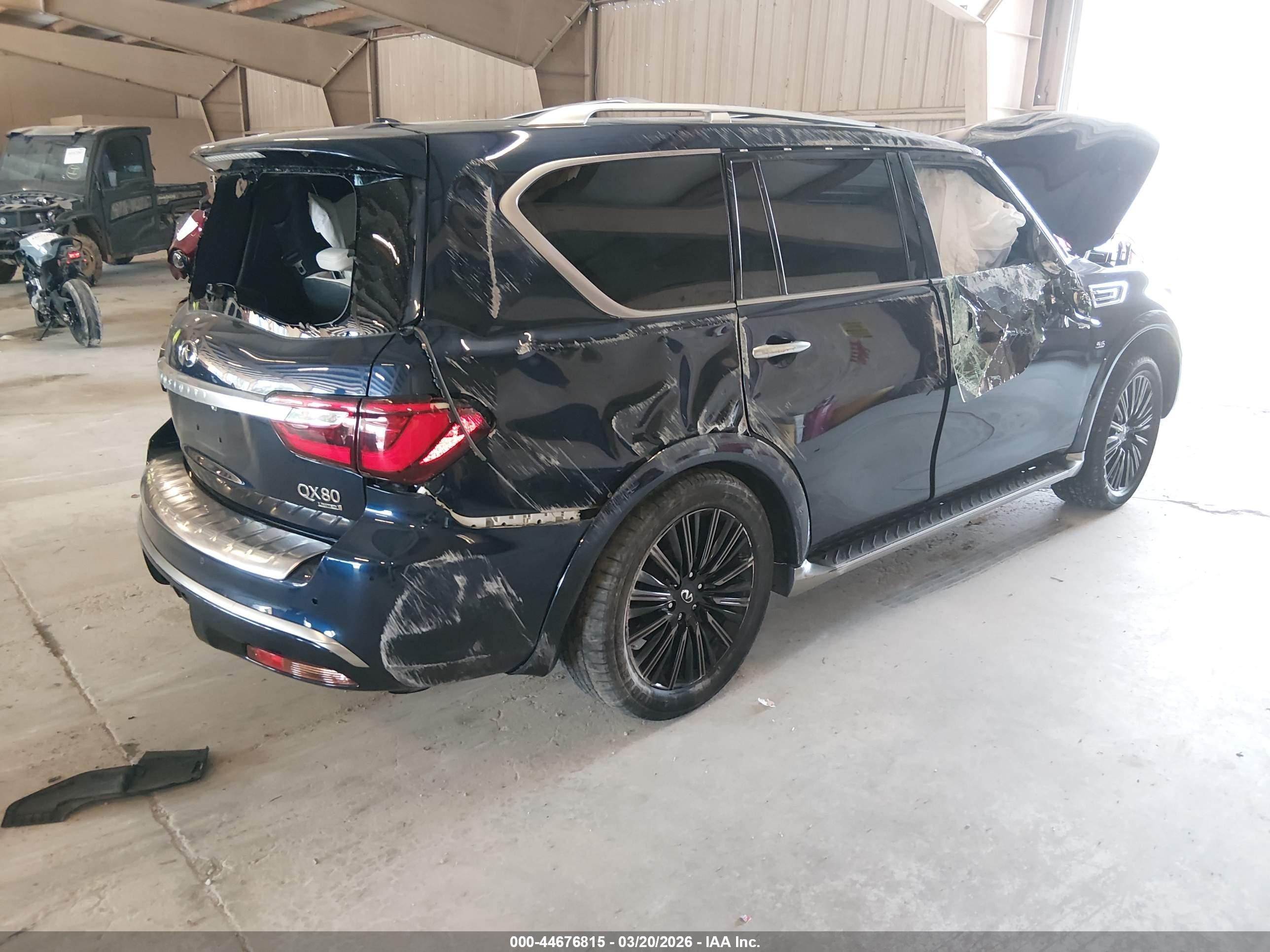 INFINITI QX80 image 4