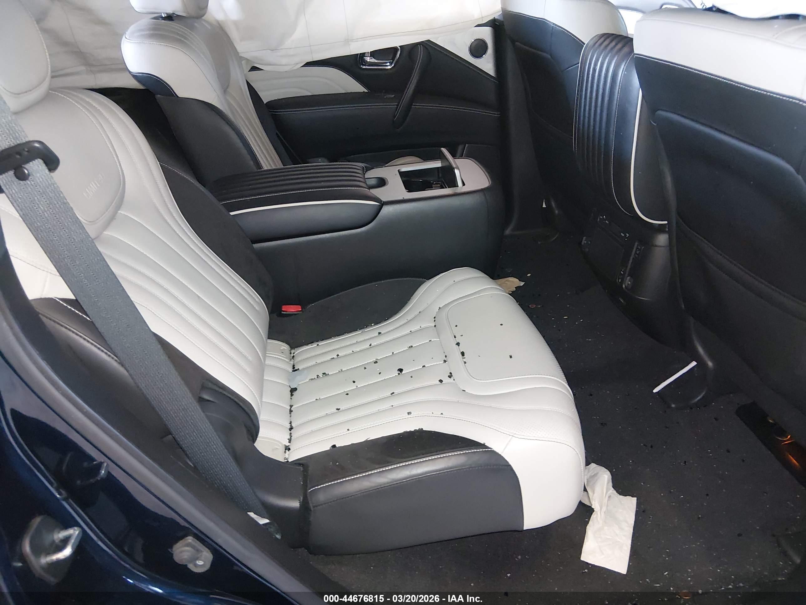 INFINITI QX80 image 8