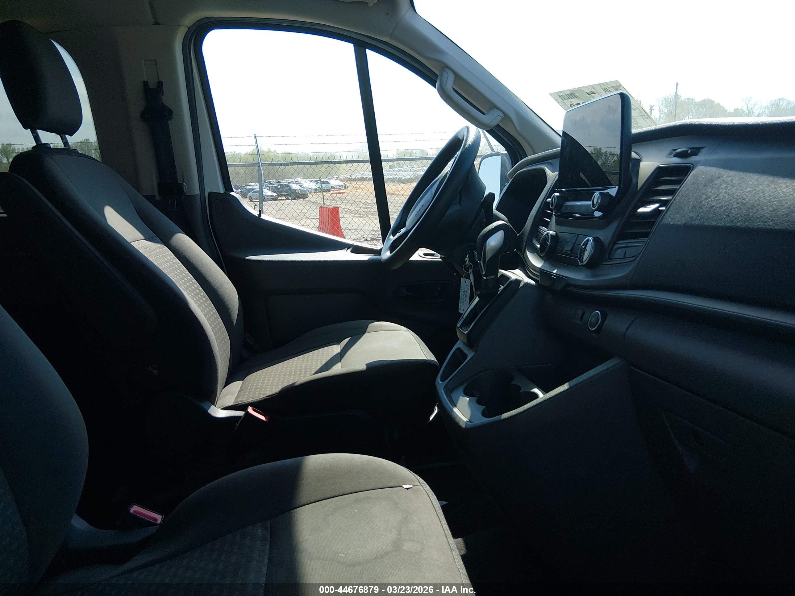 FORD TRANSIT-350 image 5